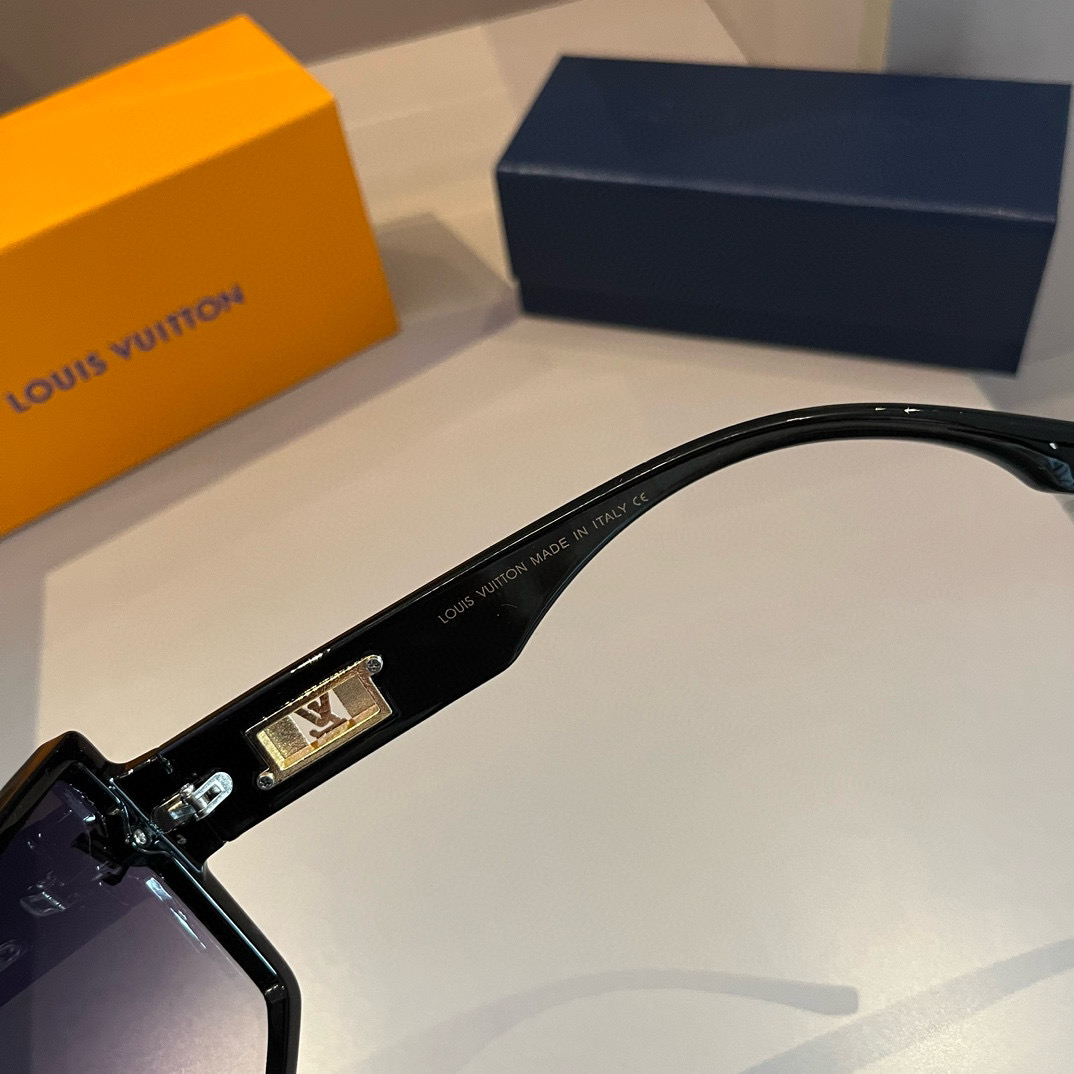 Louis Vuitton square-frame sunglasses