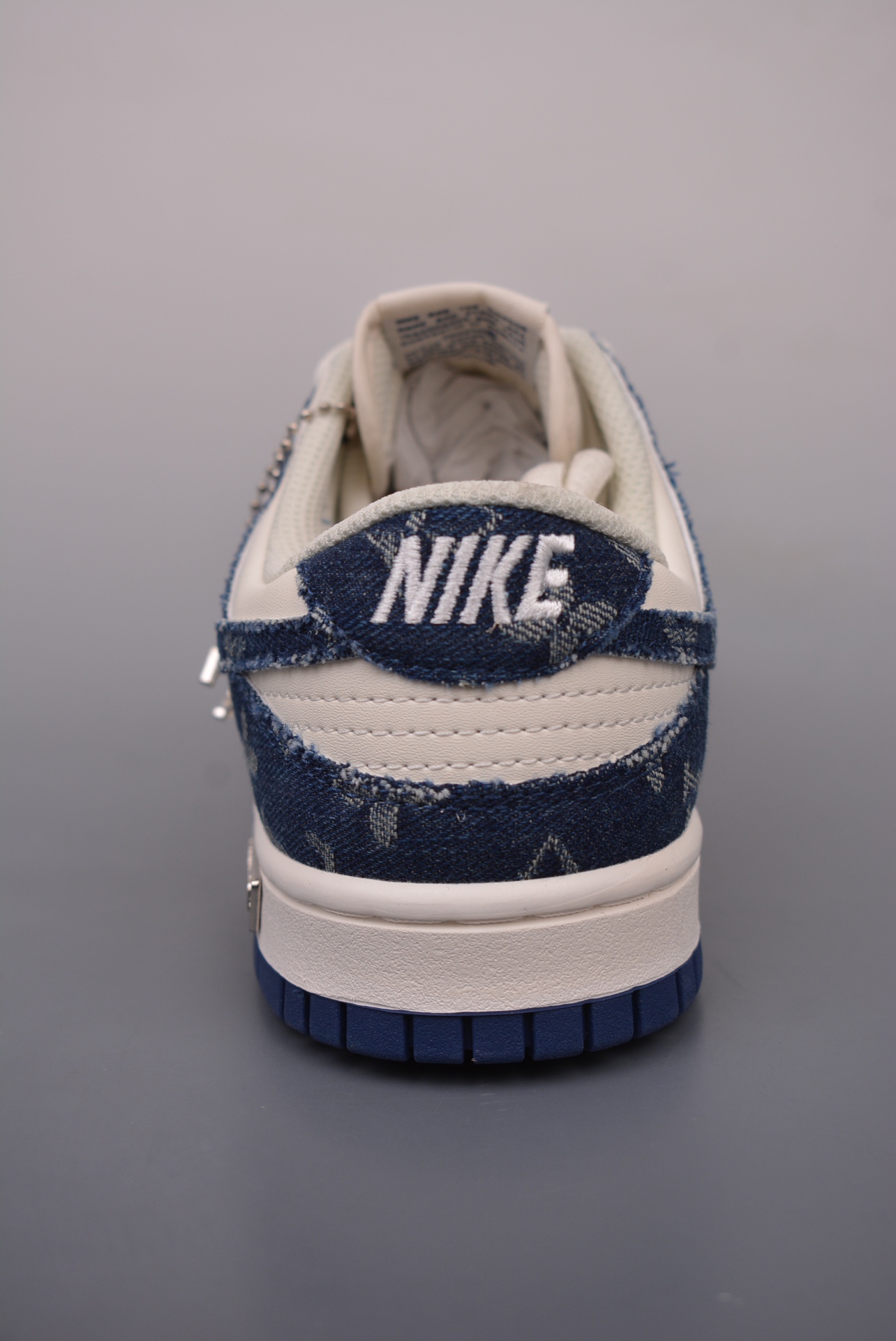 Louis Vuitton x Nike SB Dunk Low Lot LV Monogram white and dark blue DJ2024-008