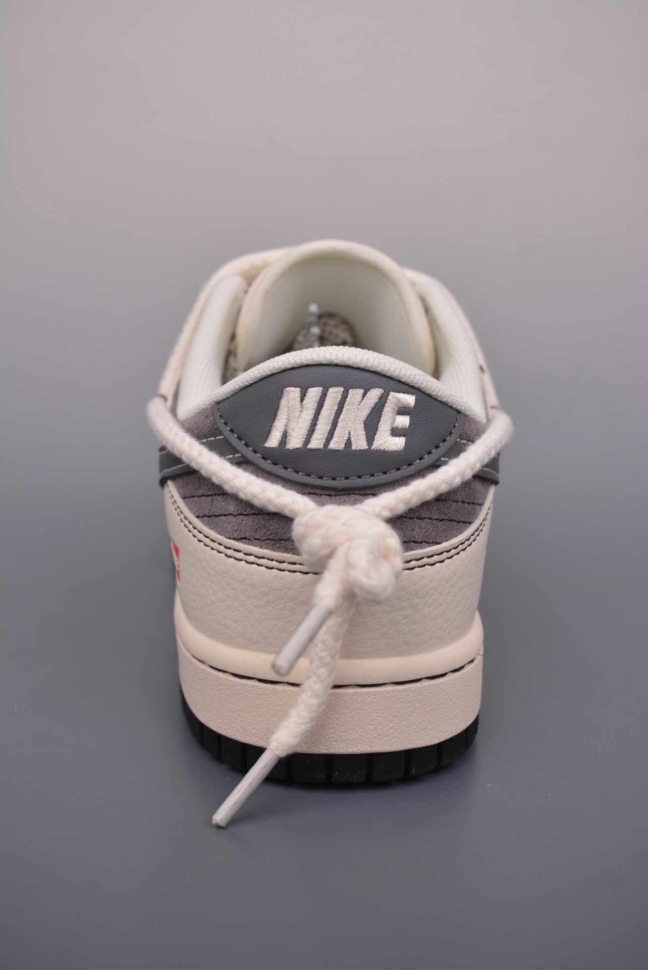 Supreme x Nike By You SB Dunk Low Retro SP Supreme Off-White Dark Grey YX5066-210