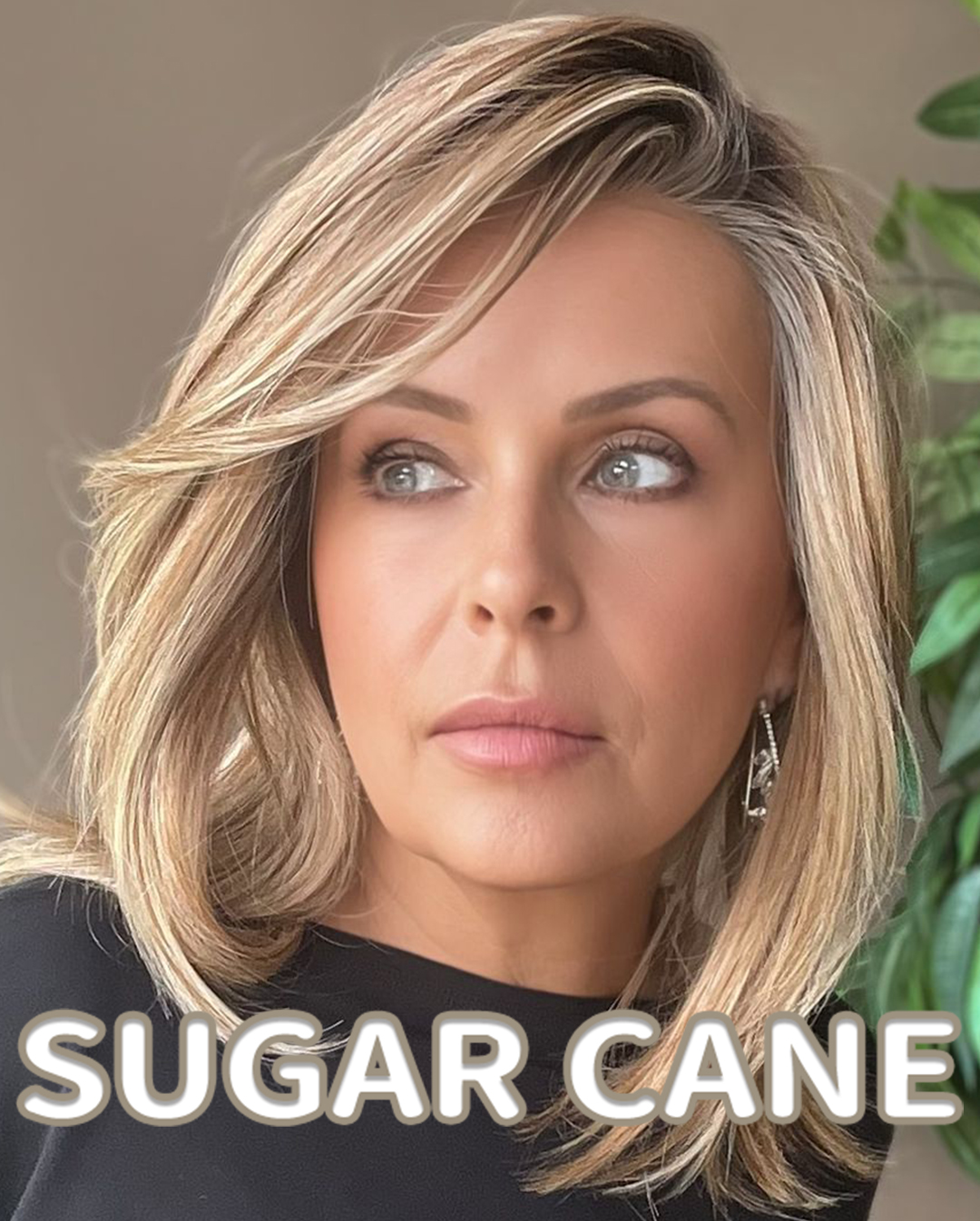 Shoulder-Length Layered Wig With Side Part