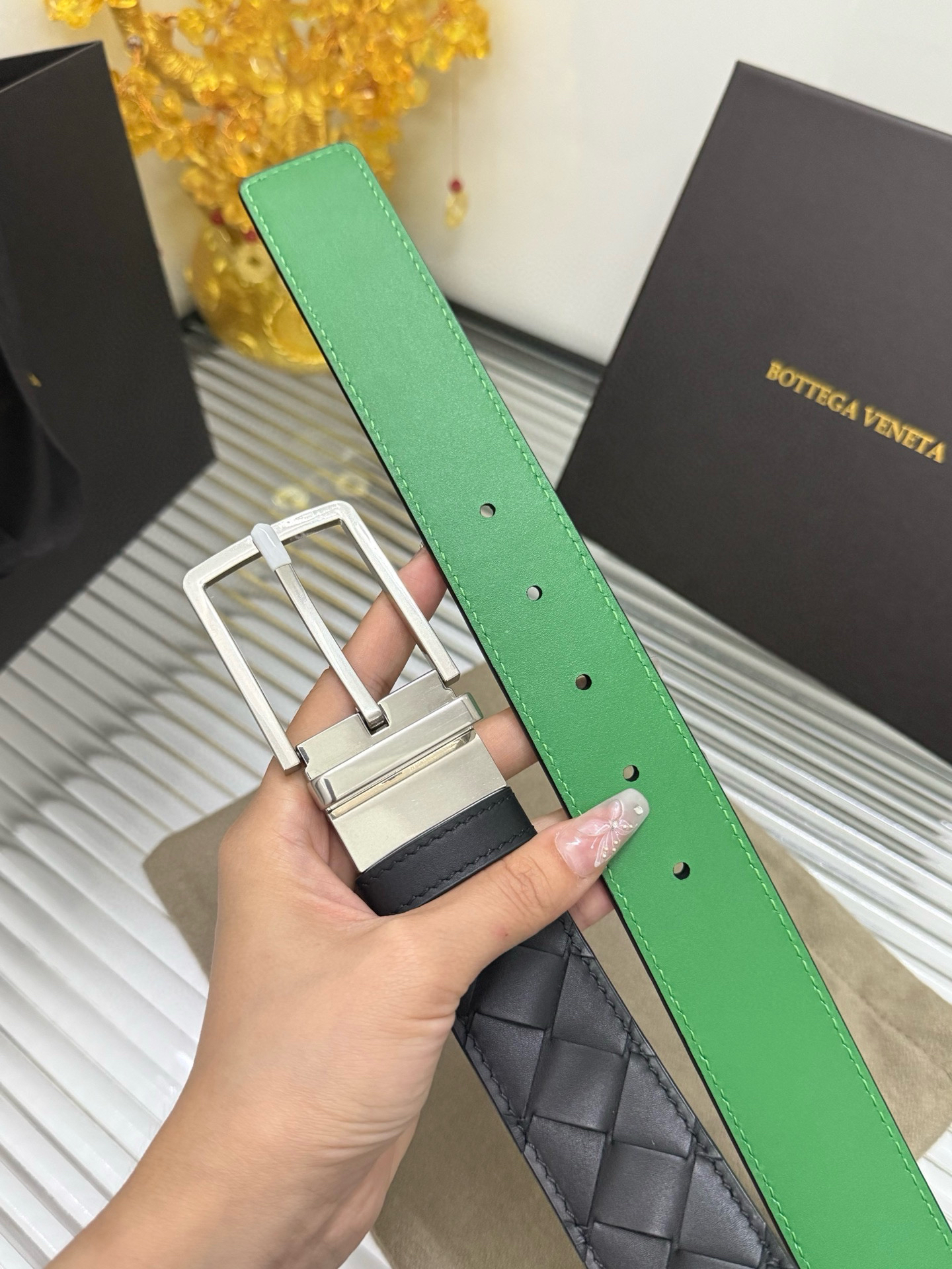 Bottega Veneta woven cowhide double-sided belt with a width of 3.4cm