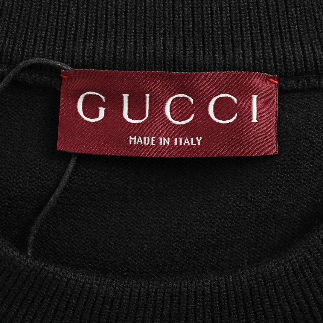 Gucci 24Fw glitter logo sweater