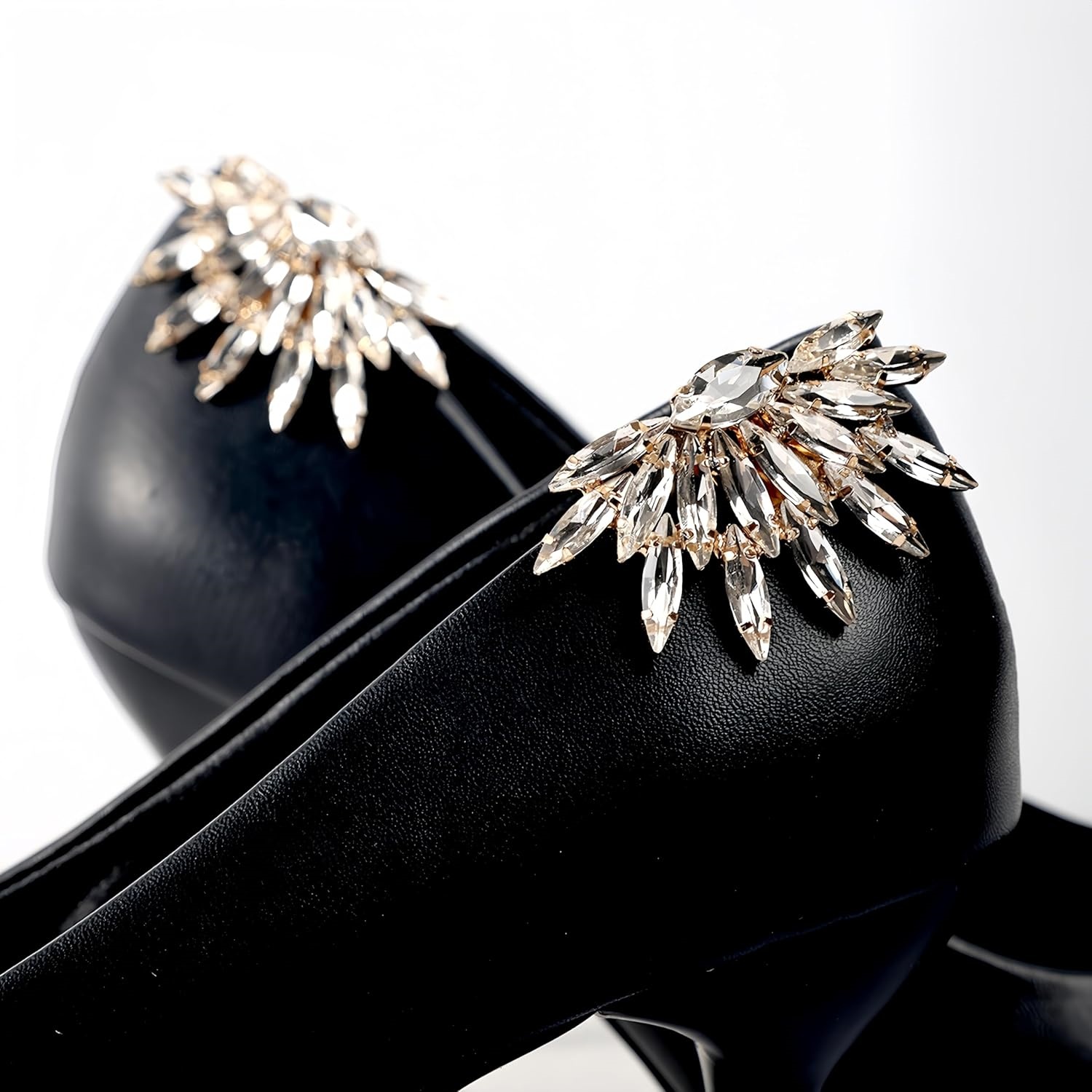 🎄CHRISTMAS ON SALE🔥1 Pair Elegant Sparkling Crystal Shoe Charms Decoration Accessories Detachable Shoe Buckles