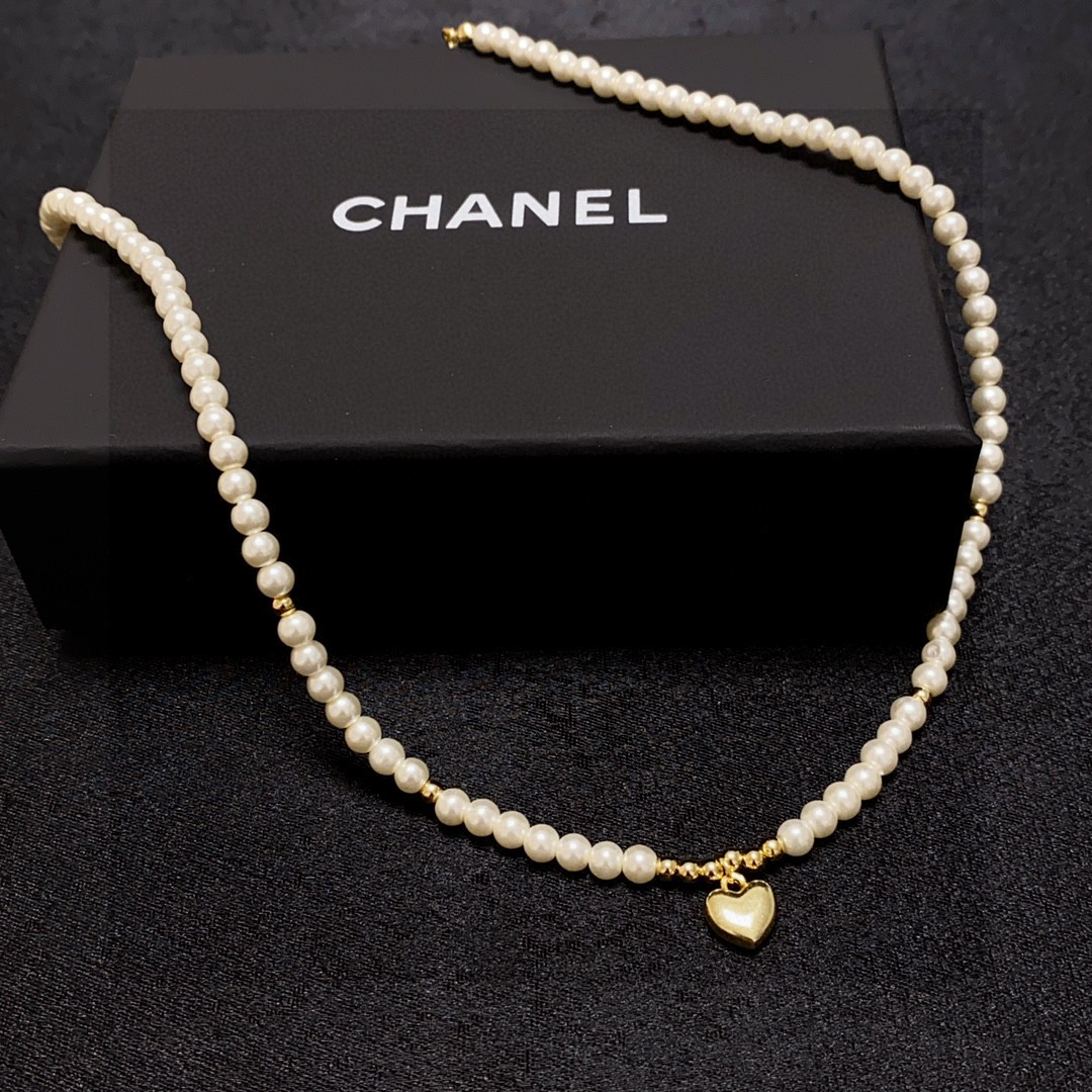 Chanel New Korean Pearl Necklace