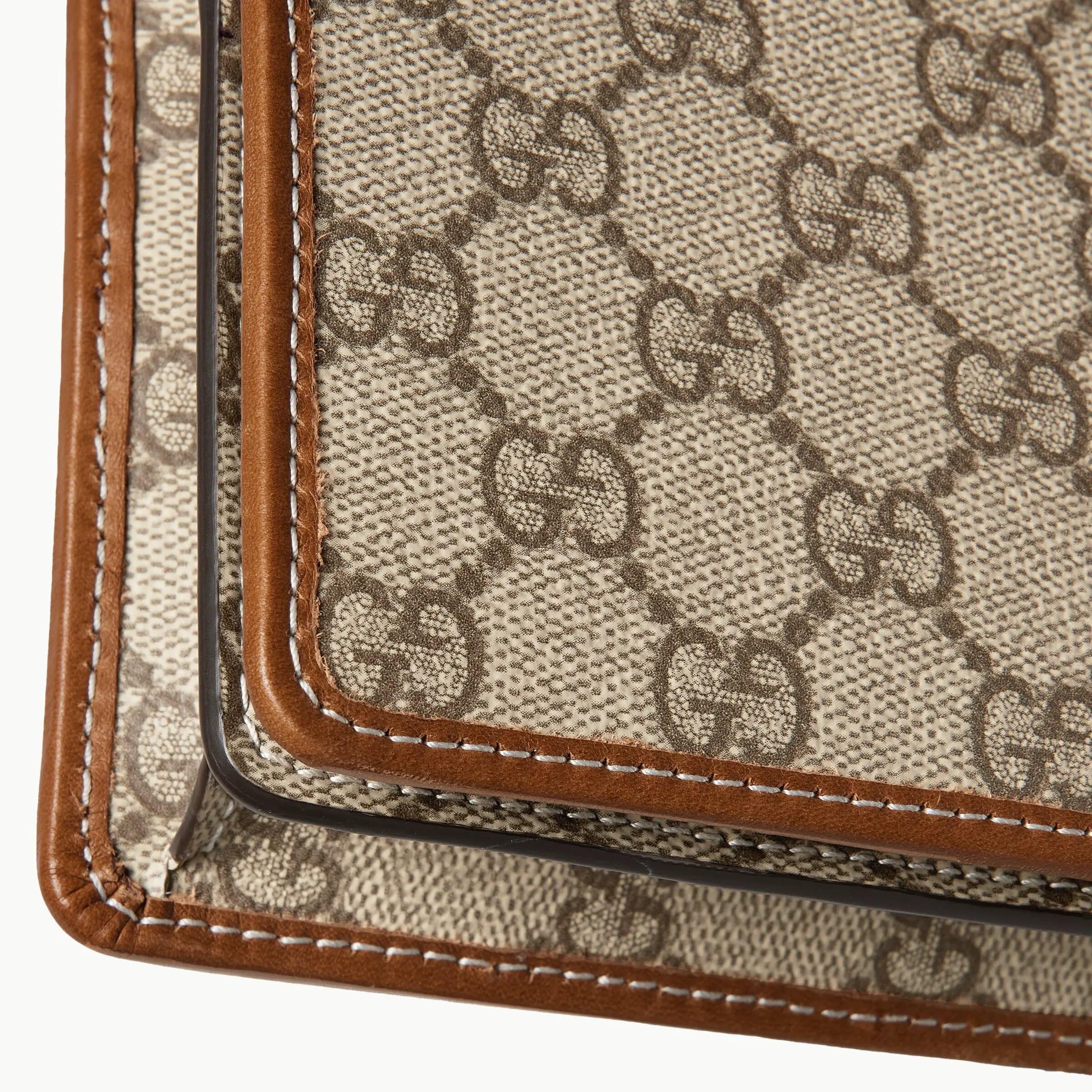 Gucci GG Emblem leather shoulder strap wallet 820688FAD6L9758