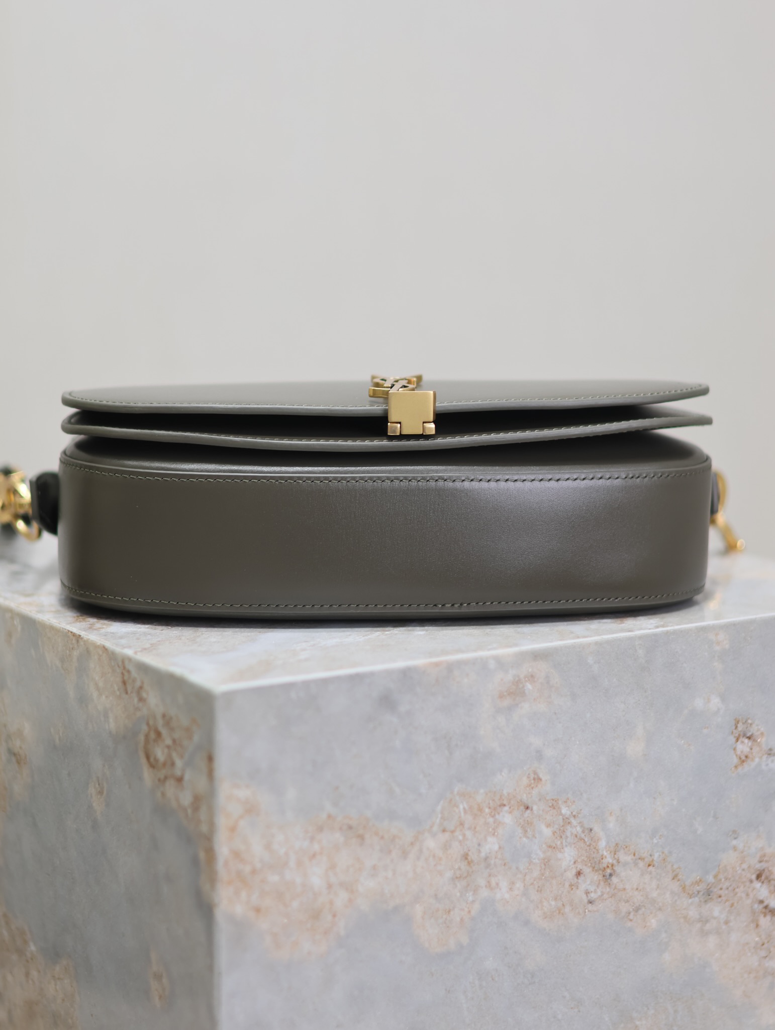 Yves Saint Laurent VOLTAIRE Handbag Crossbody Bag 787671