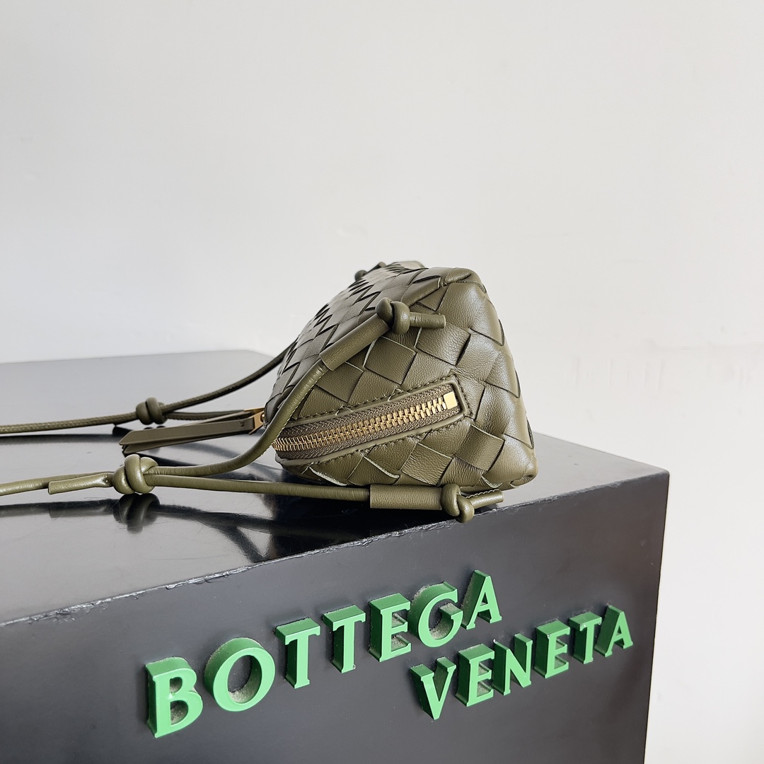 Bottega Veneta Concert Pouch Mini Bag 794258