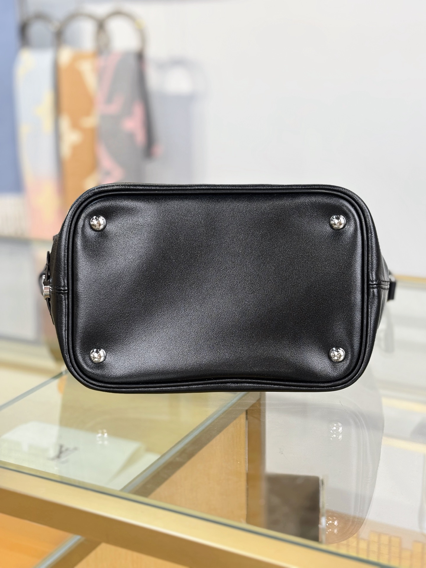 Louis Vuitton NO WAY VIBE Bag M14377