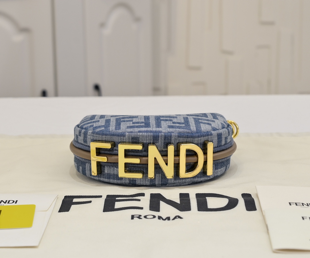 FENDI gray underarm mini bag 2186