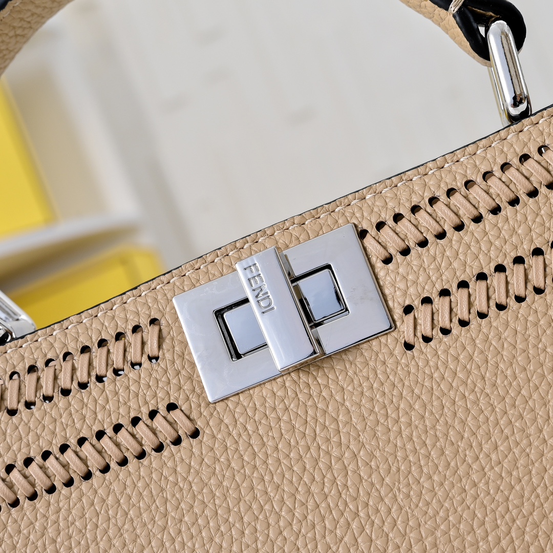 FENDI ekaboo iseeu small bag 3372