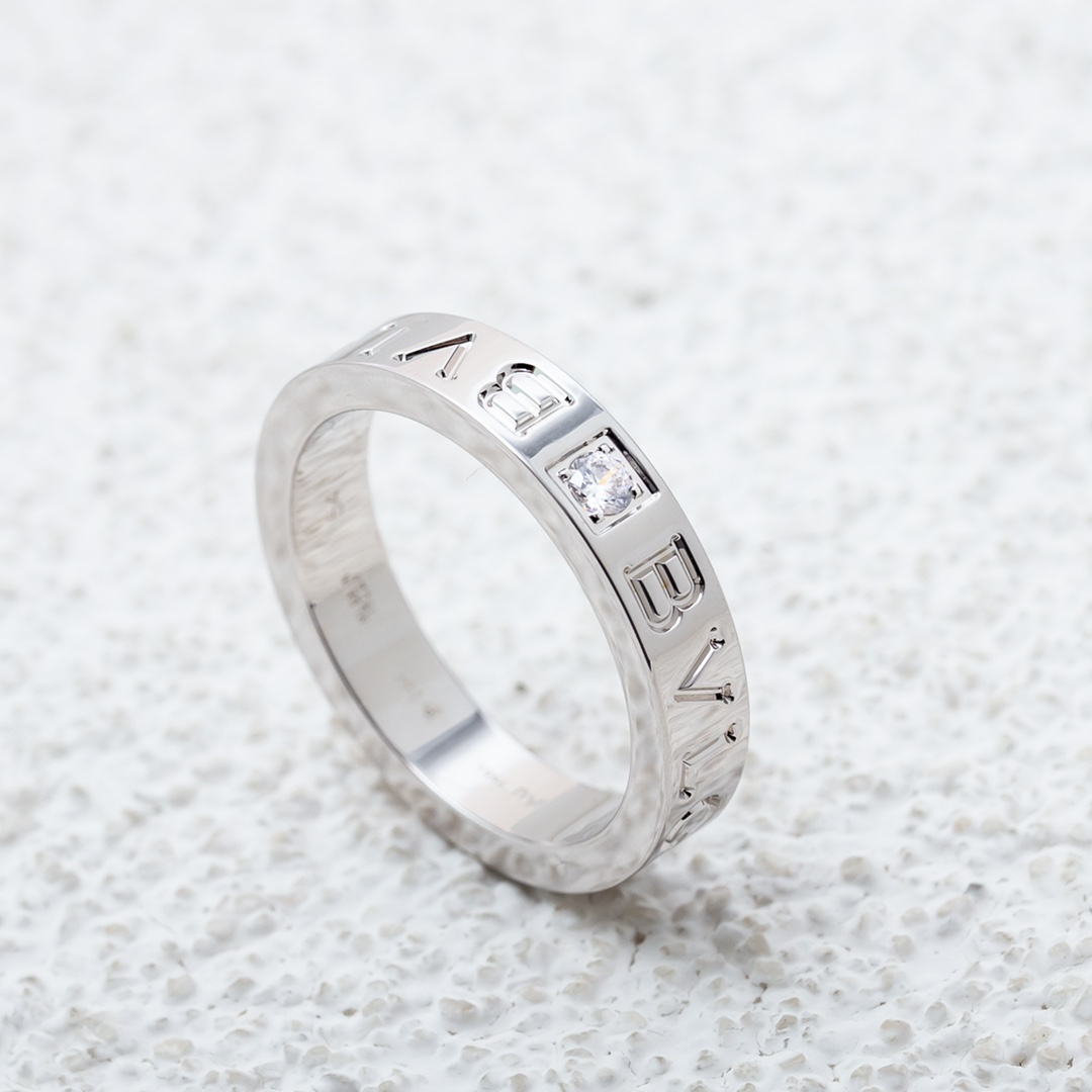 Bulgari letter logo ring