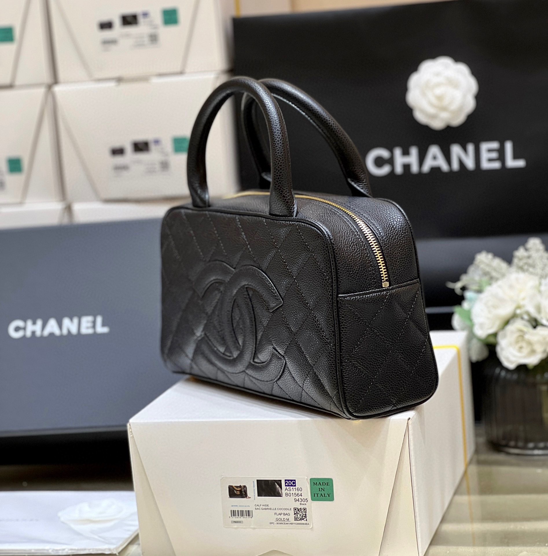 Chanel Vintage Bowling Bag 20996