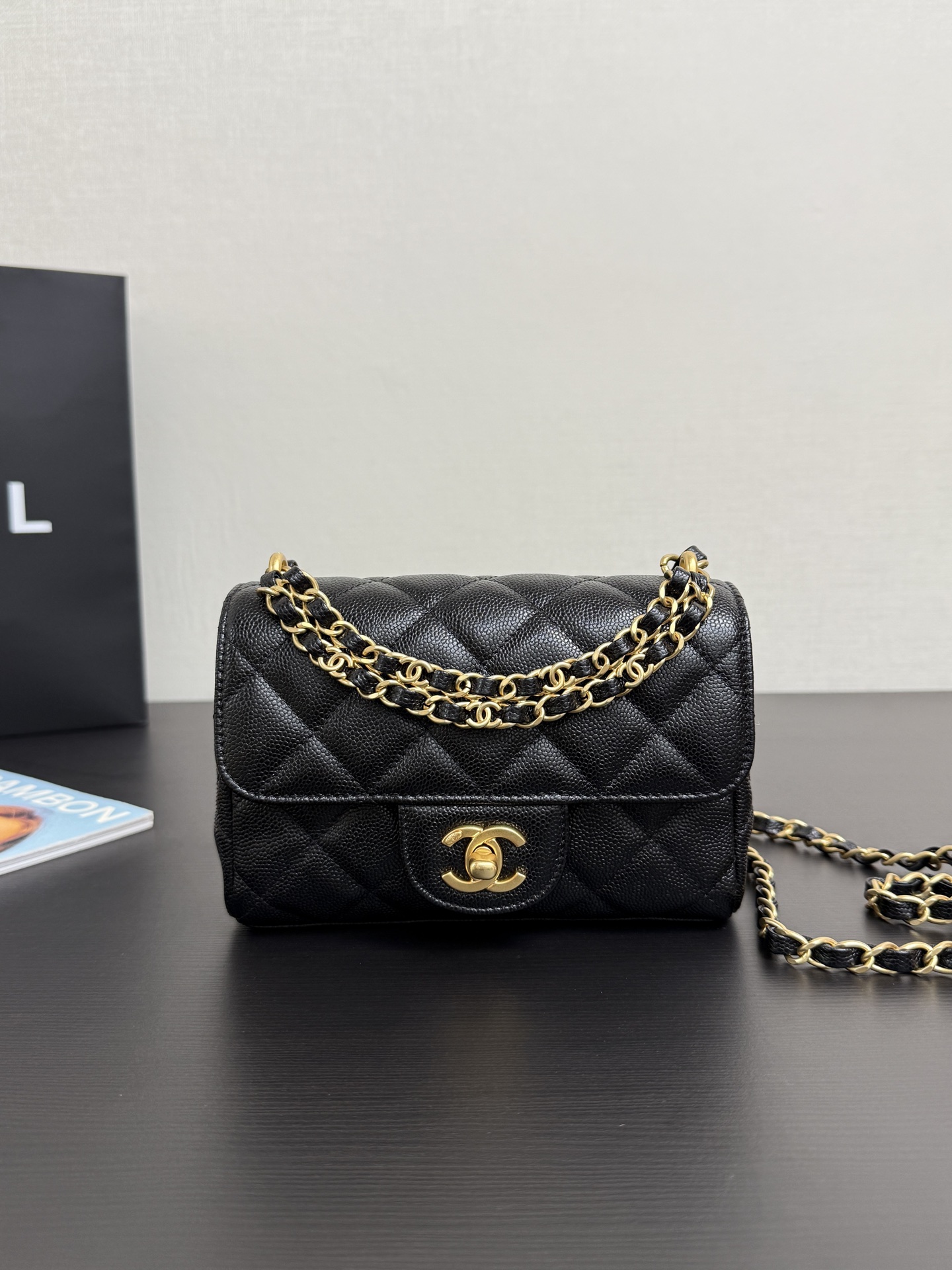 Chanel 25P Cowhide Double Chain Bag 99453