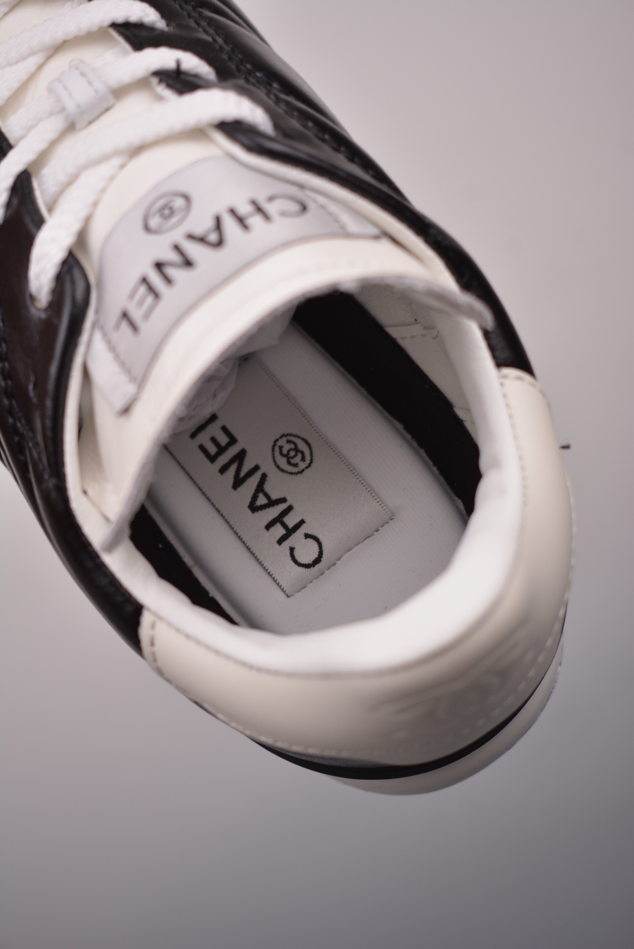 Chanel A23 CC Quilted Trainers Sneaker black