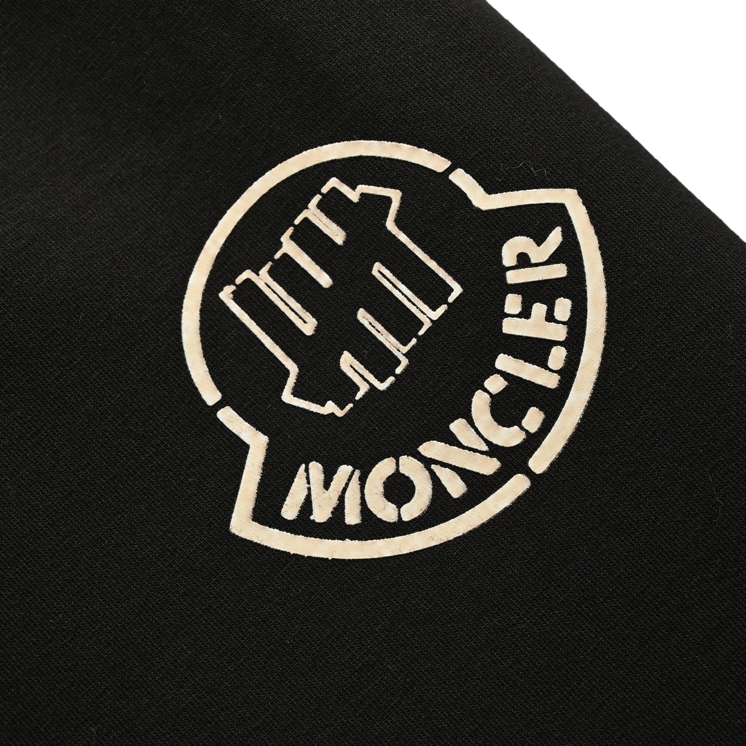 Moncler 24Fw logo pocket print trousers