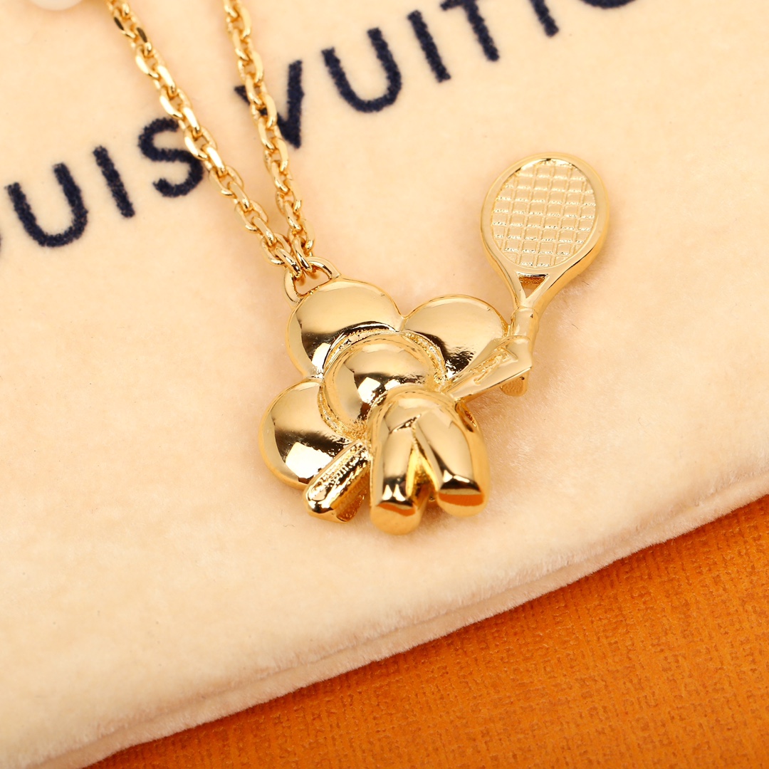 Louis Vuitton trendy logo necklace