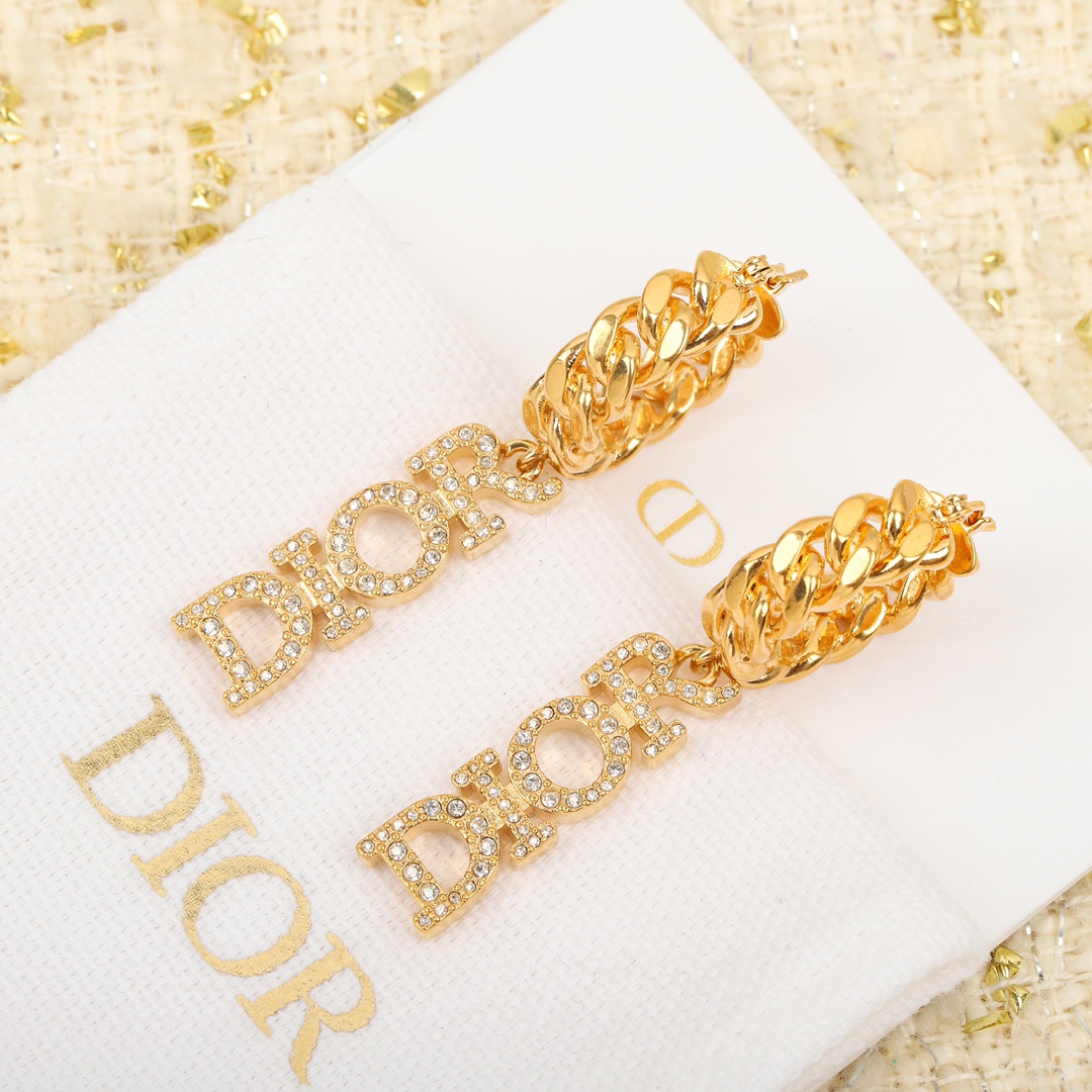 Dior chain diamond font earrings