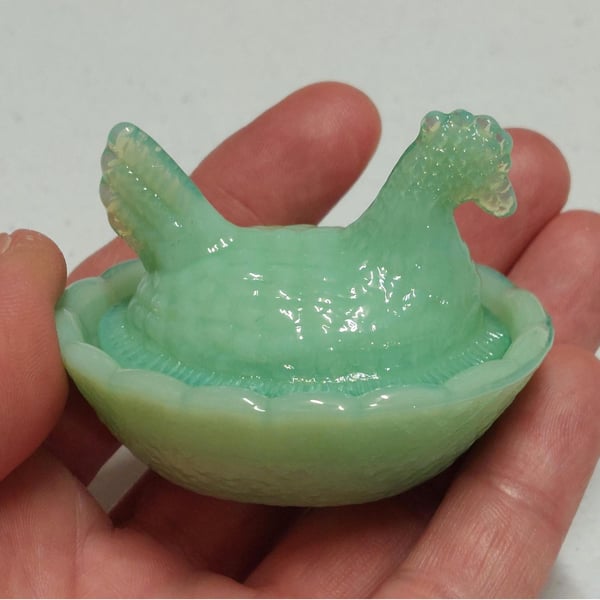 Covered Mini Glass Hens on Nests