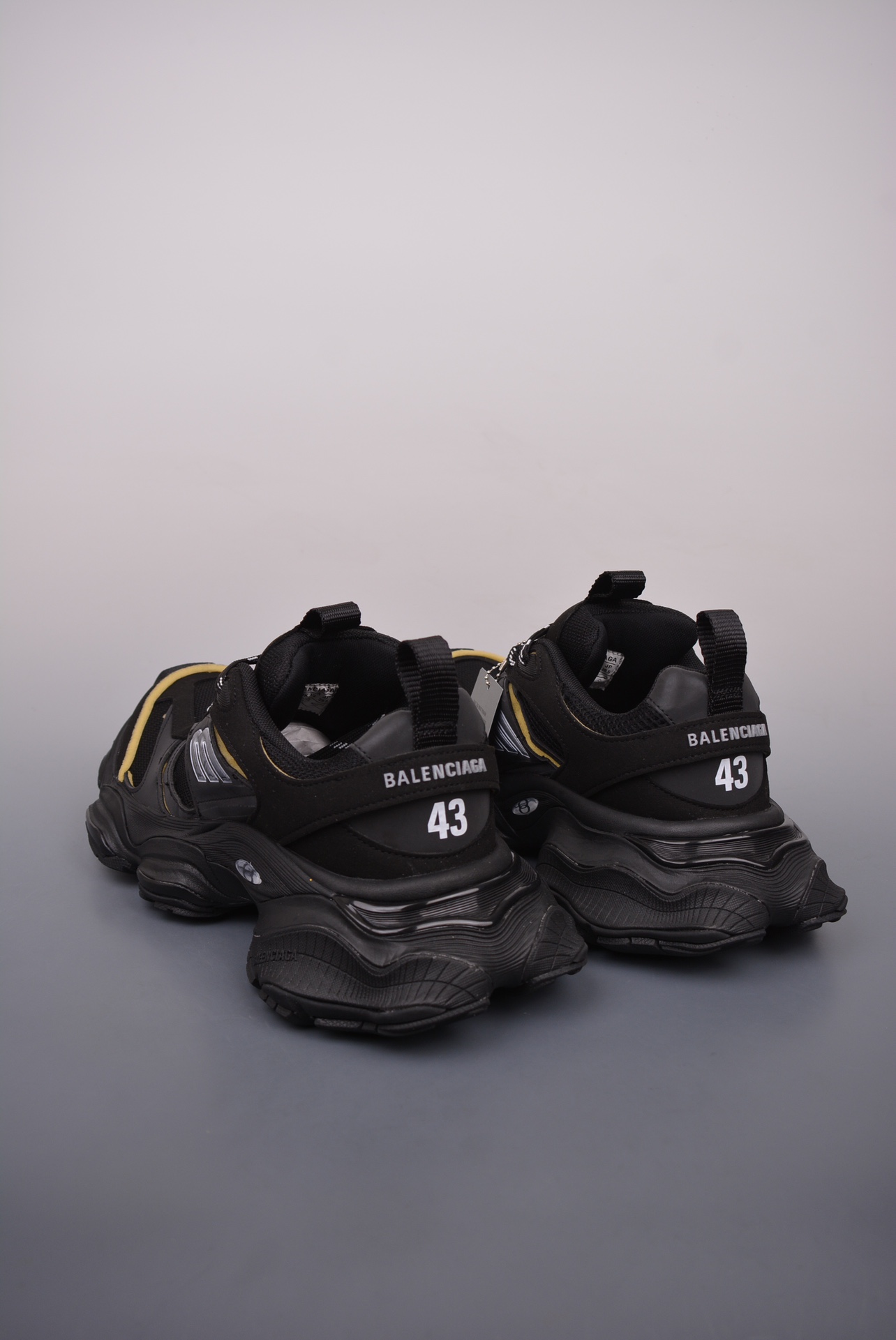 BALENCIAGA Cargo Sneaker 5XL Black