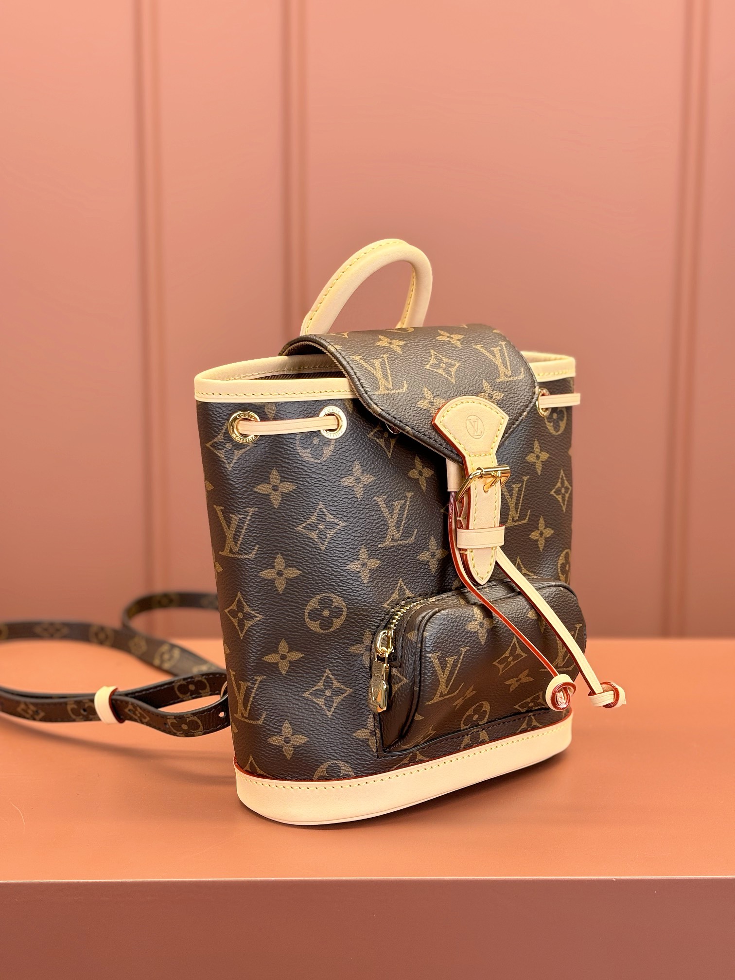 Louis Vuitton montsouris backpack M11199