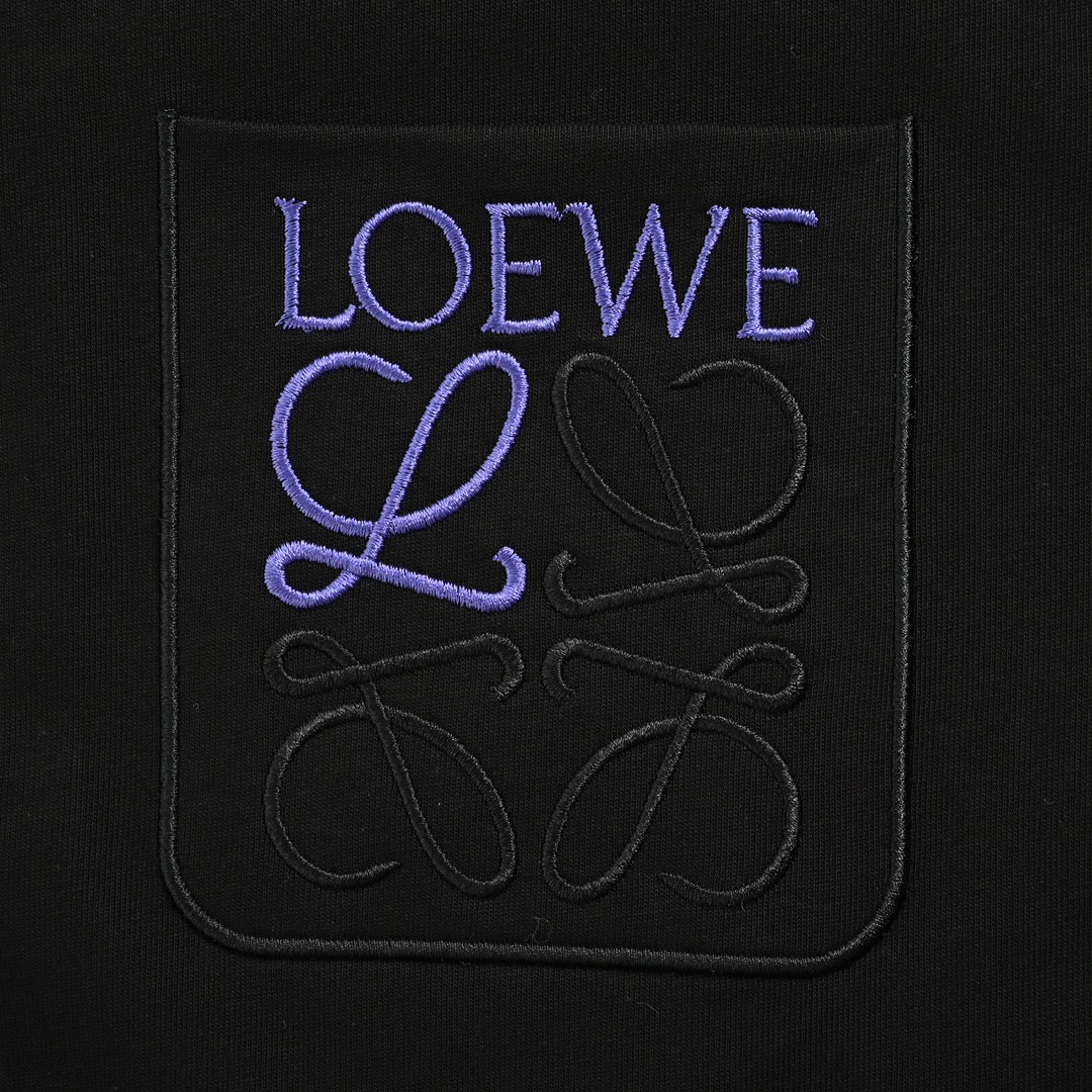 Loewe 24ss short sleeve with embroidered logo on pocket