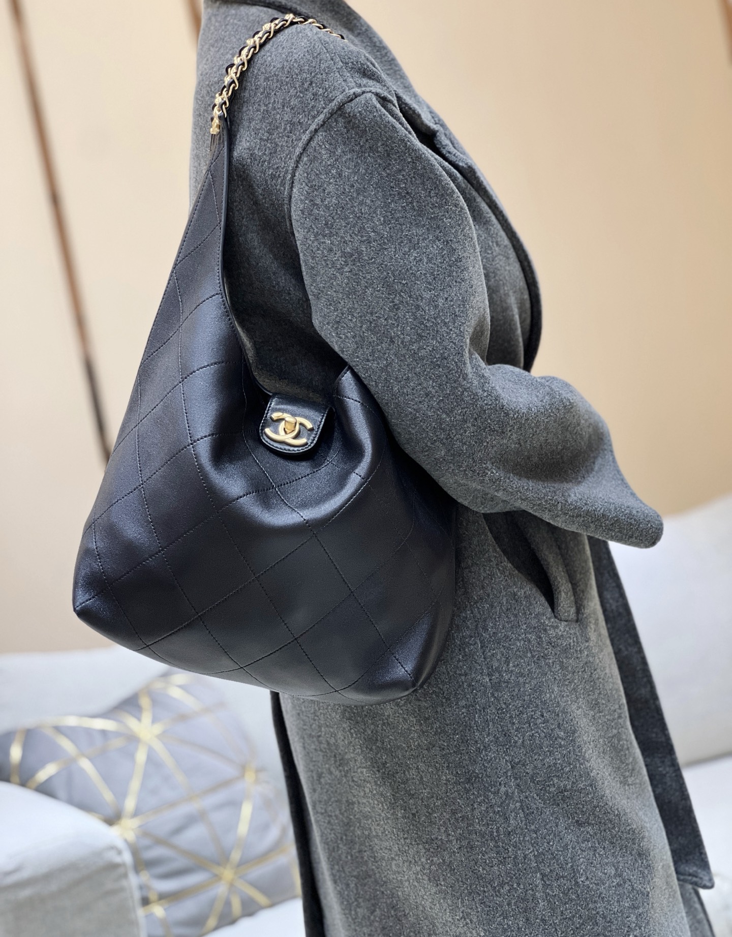 Chanel 25P Spring/Summer Preview Series Hono Hippie Bag AS5425