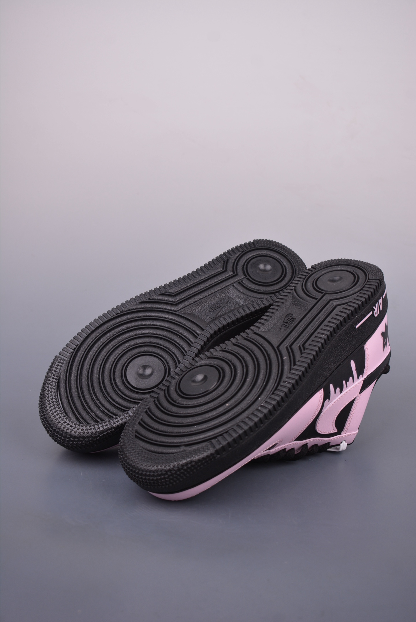 Nike Air Force 1 07 LV8 Low Sneakers Sweetheart Kitty Black Pink ZH0316-080