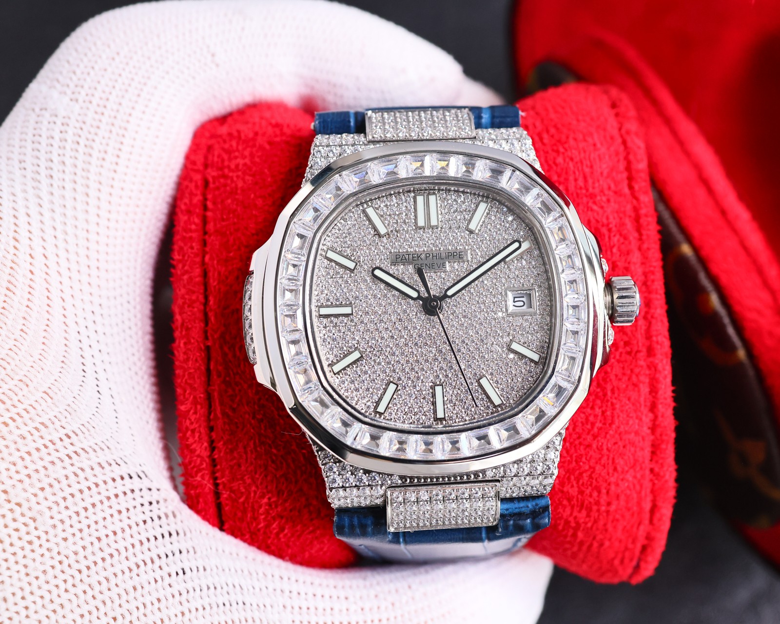 Patek Philippe Diamond Limited Edition Series Nautilus 5711