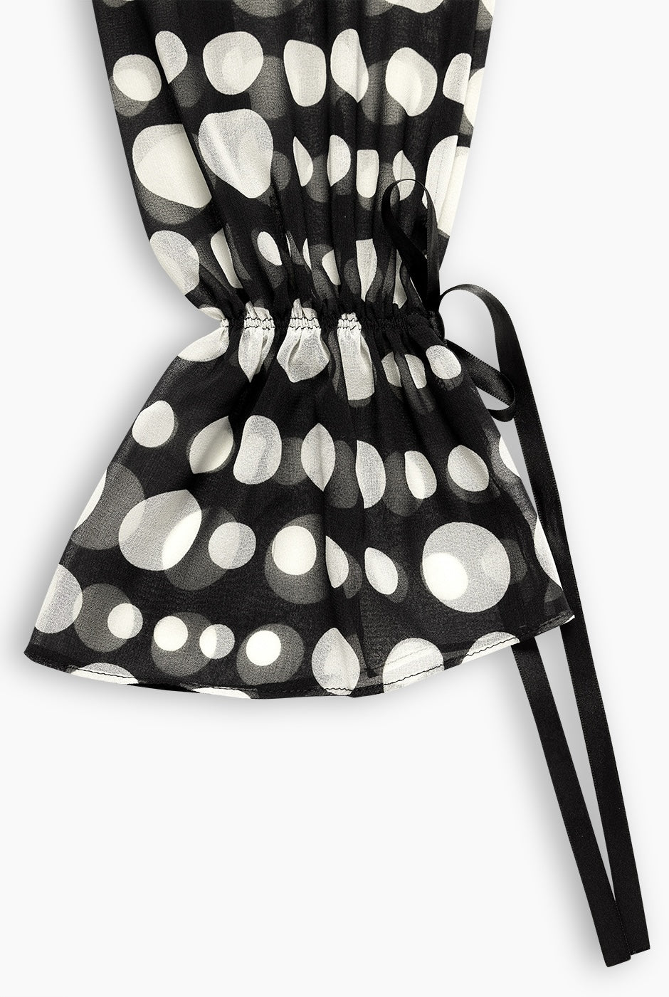 Blusa con lunares y manga larga