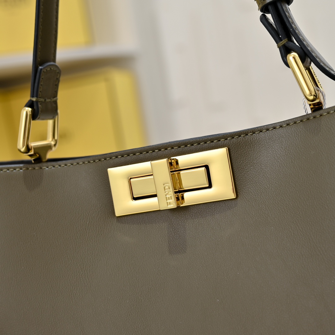 FENDI ekaboo Soft medium handbag 8801