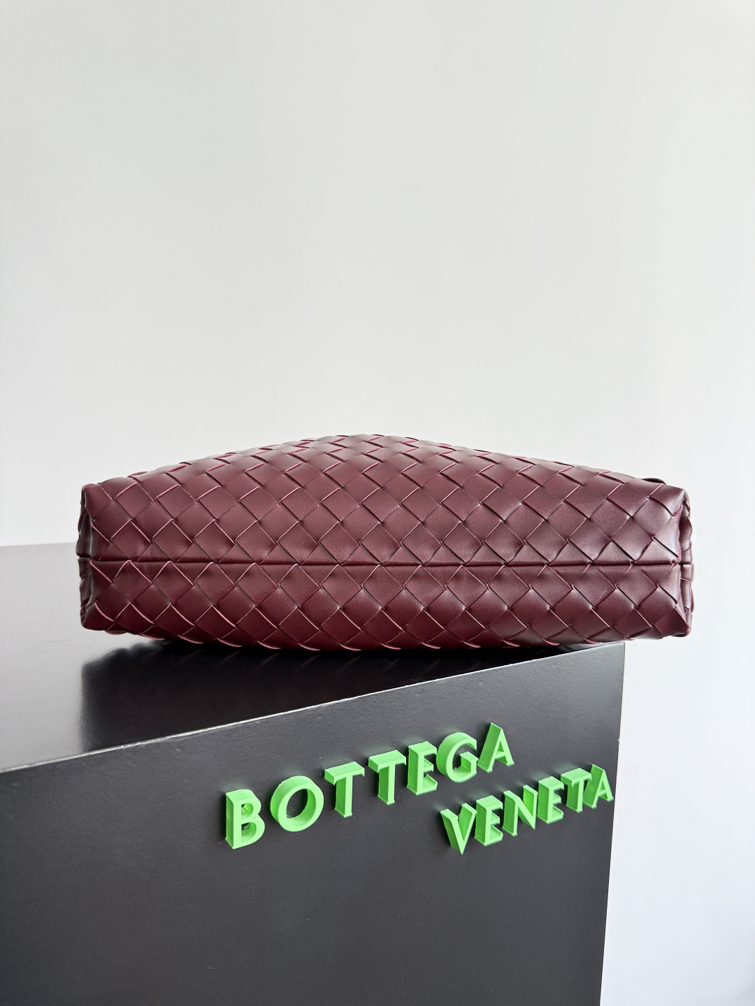 BOTTEGA VENETA 2025 New Women's Dustbag Notte Clutch 839394