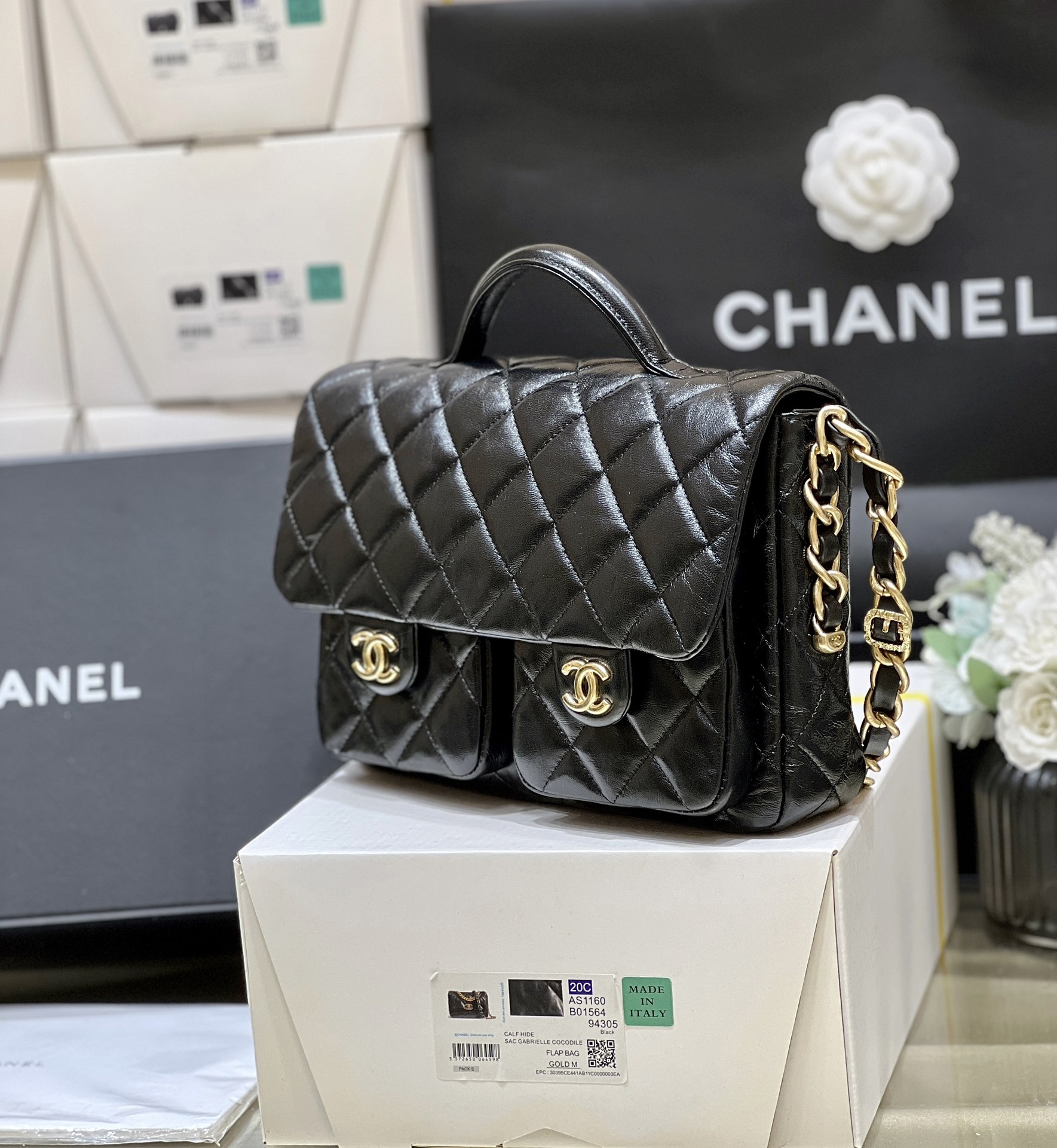 Chanel 24A Haute Couture Collection vintage messenger bag AS4993