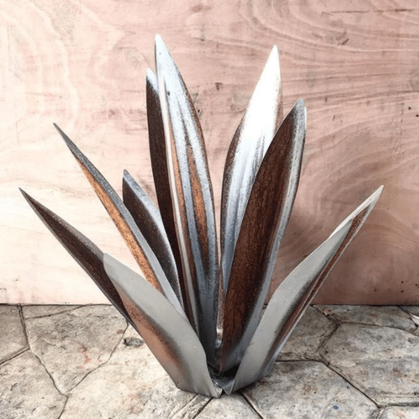 Last Day 70% OFF - 🌵Anti-rust Metal Led Tequila  Agave Plant-Perfect for garden