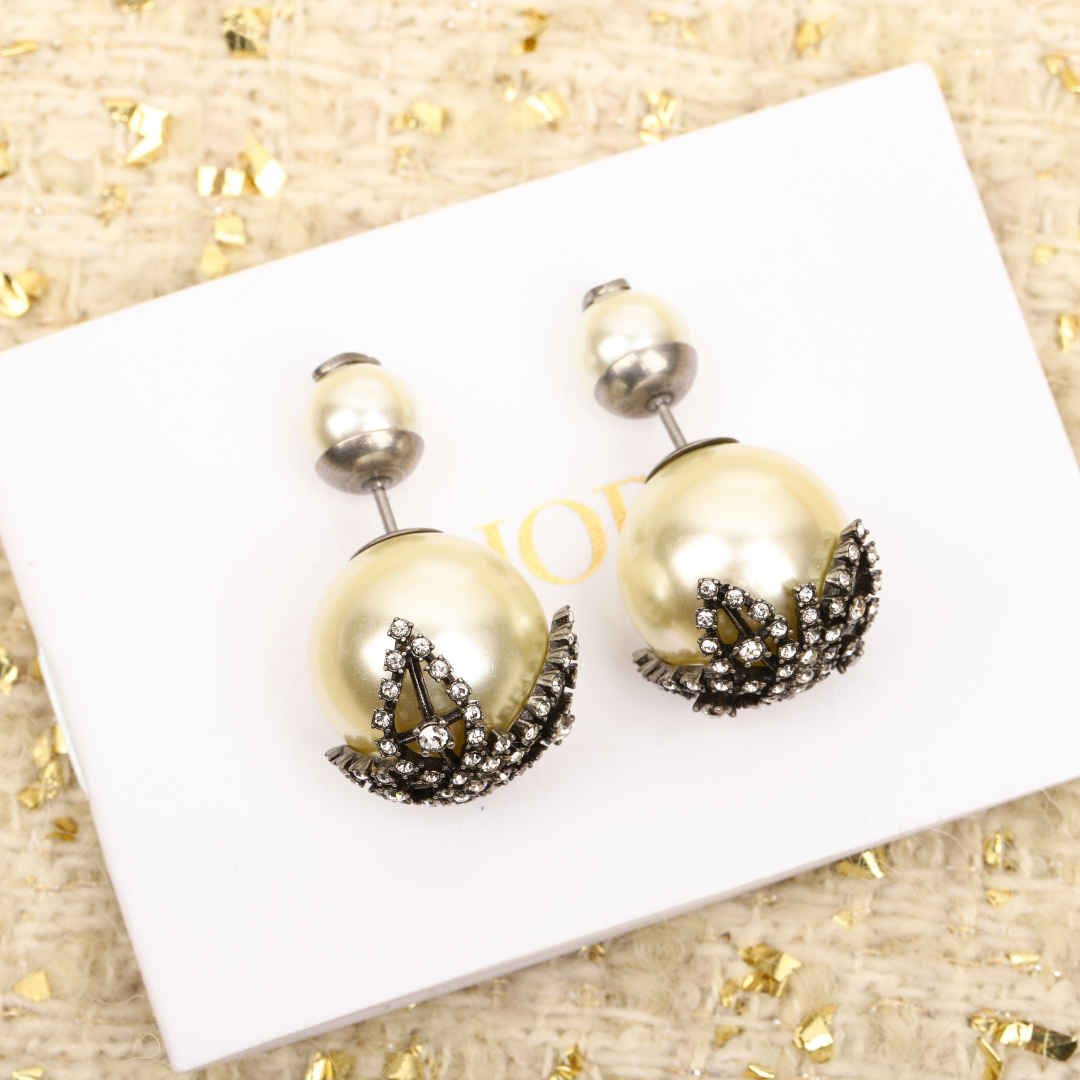 Dior Diamond Butterfly Pearl Earrings