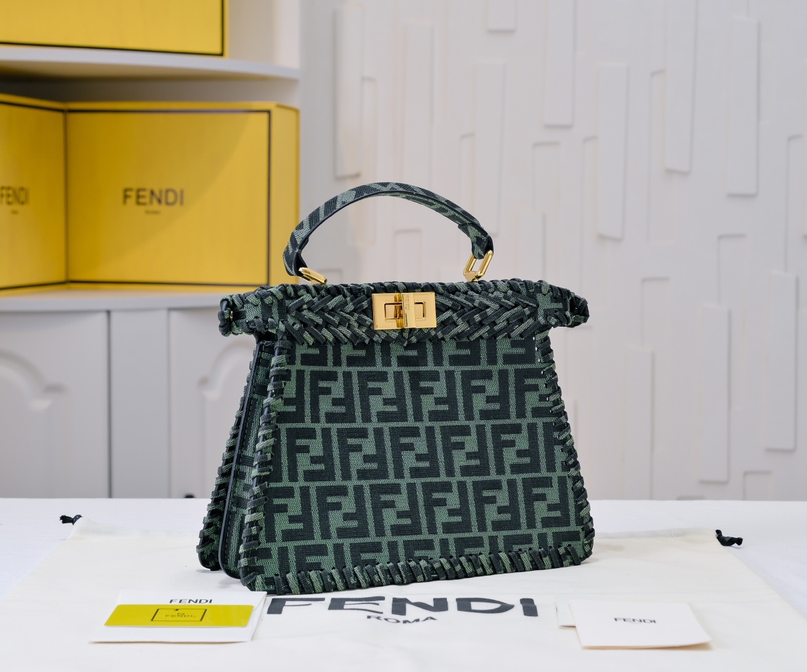 FENDI 2023SS EKABOO ISEEU Medium Handbag 3319