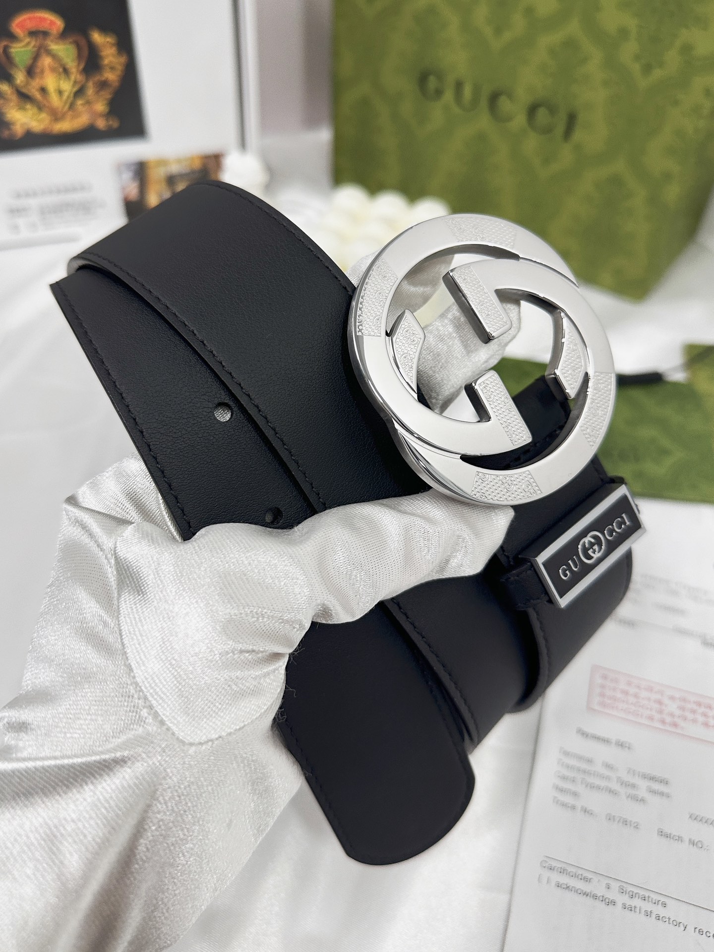 Gucci carved steel buckle leather belt width 3.8cm