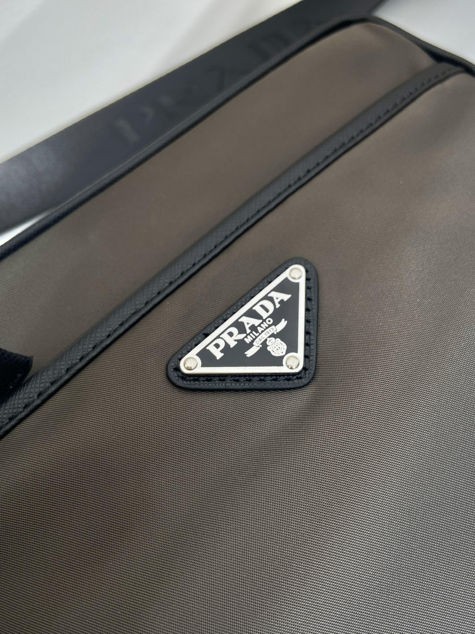 Prada Messenger Bag 2VH048