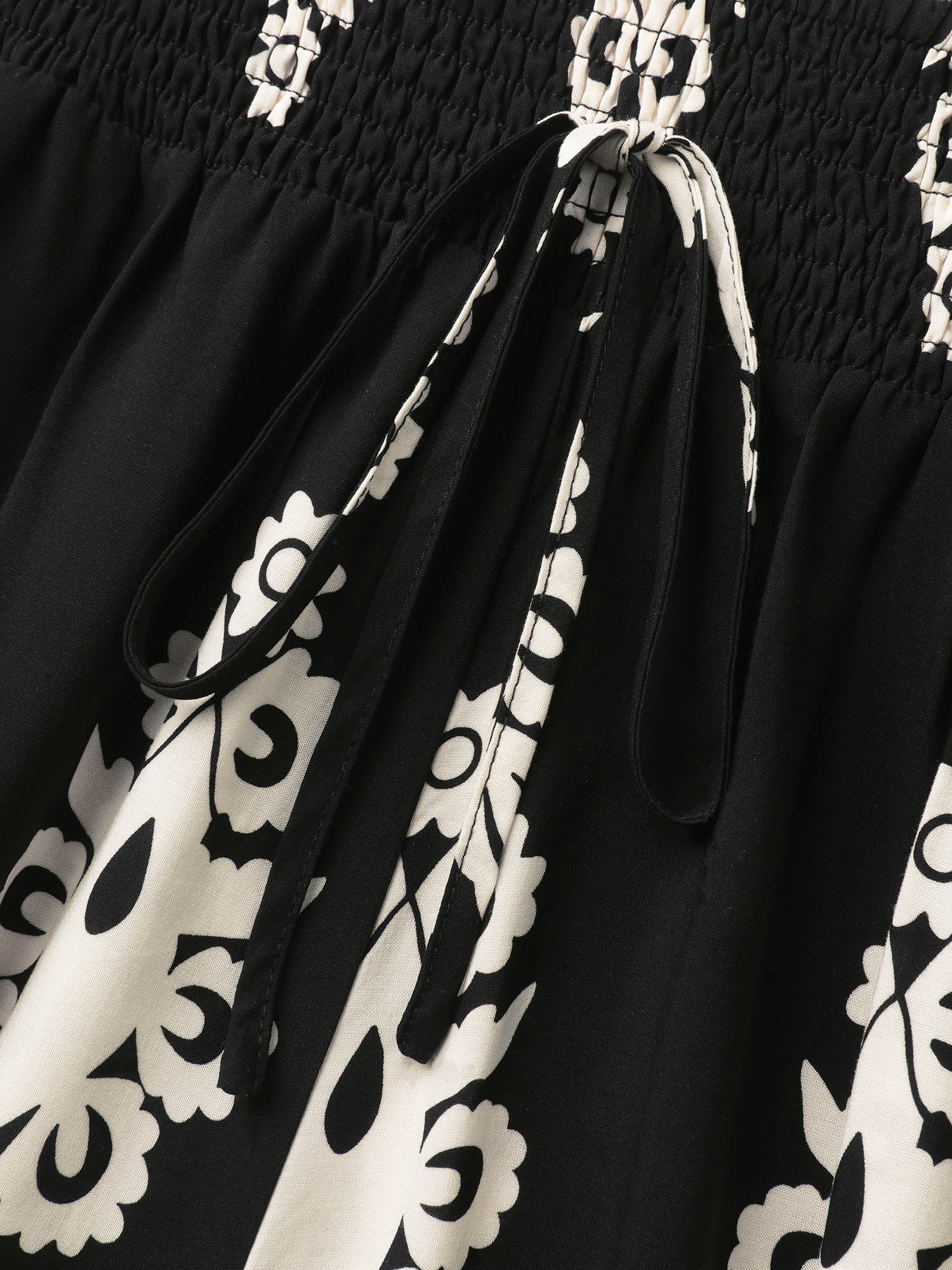 Ornate Print Shirred Wide-Leg Pants