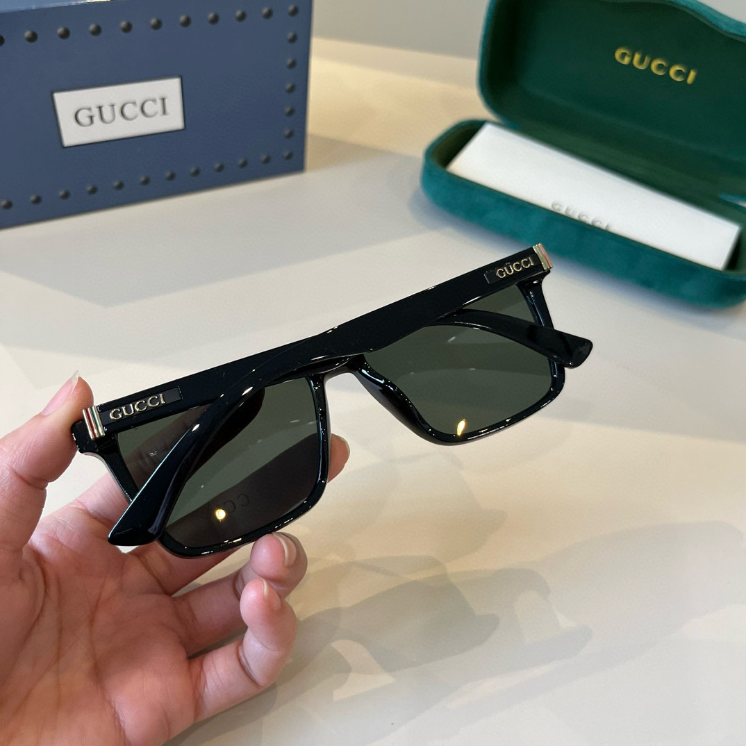 Gucci Square Frame Sunglasses