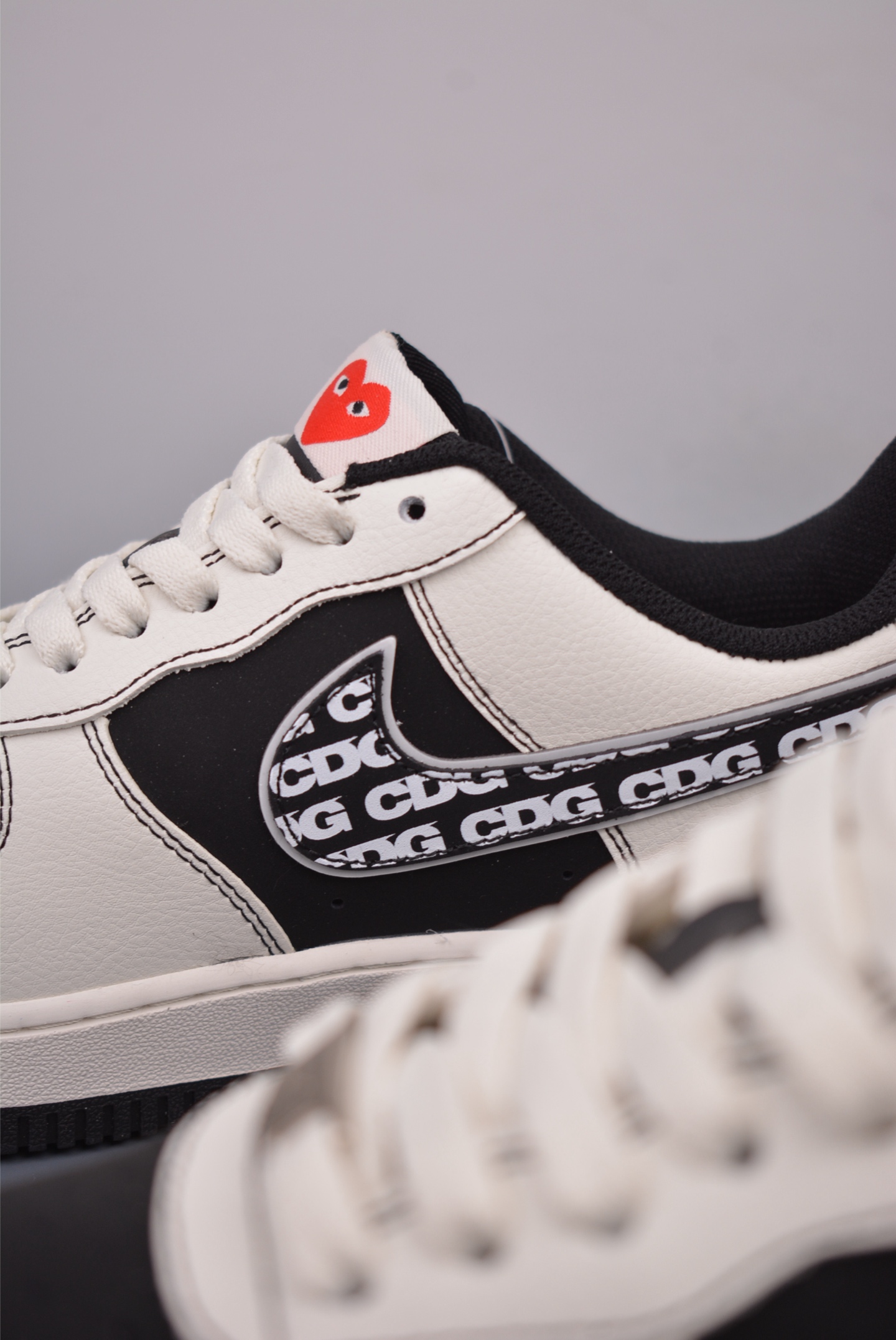 The North Face x CDG x Nike Air Force 1’07 Low TNF white and black KY8899-110