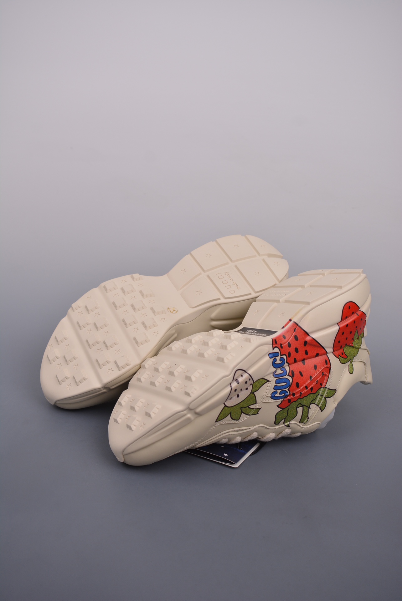 Gucci Ivory Three Strawberries Print