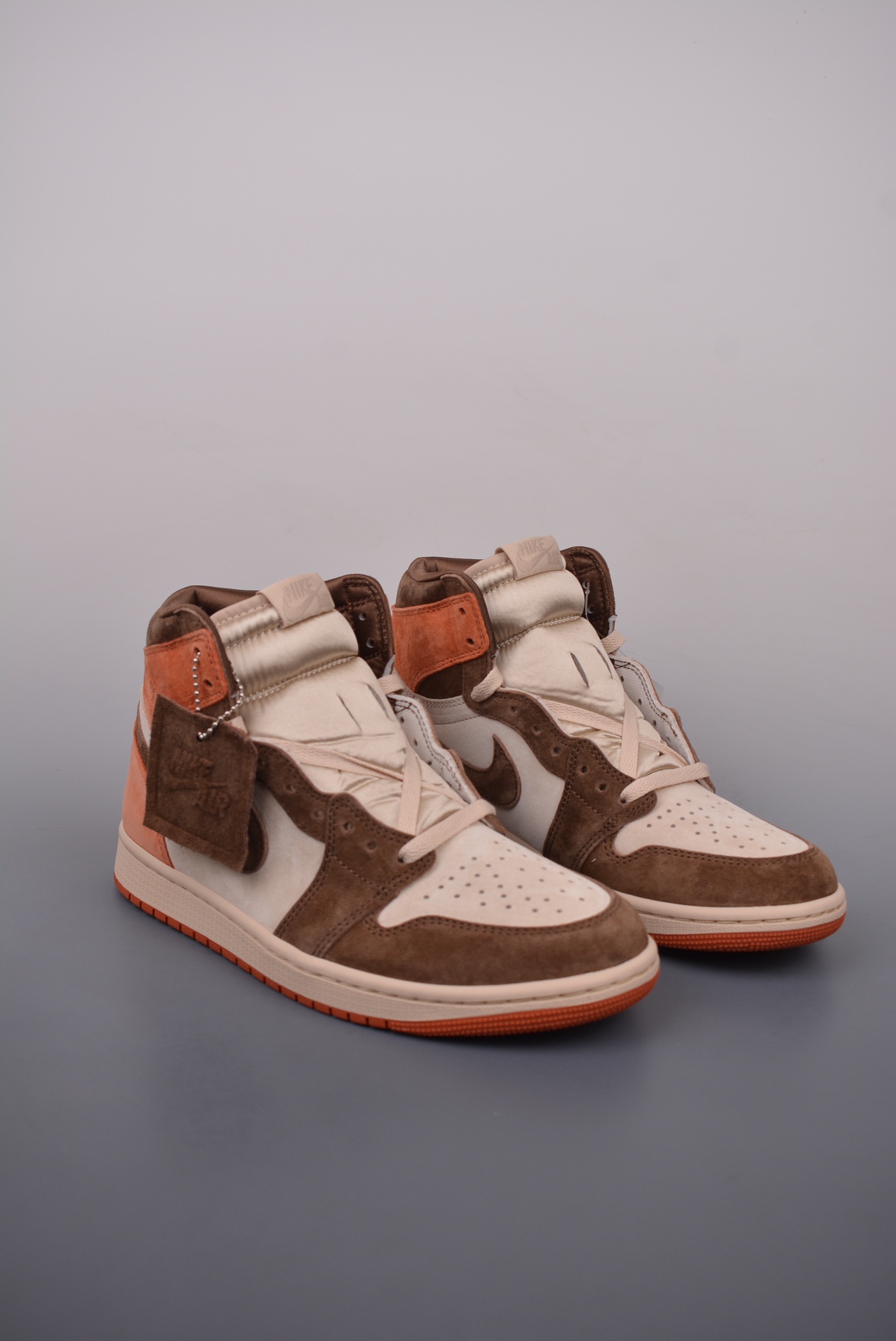 Air Jordan 1 Retro High OGDusted Clay FQ2941-200