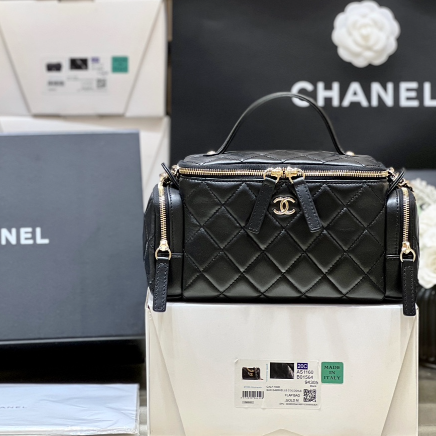 Chanel 24K Autumn and Winter Series Handle Camera Bag AS5222