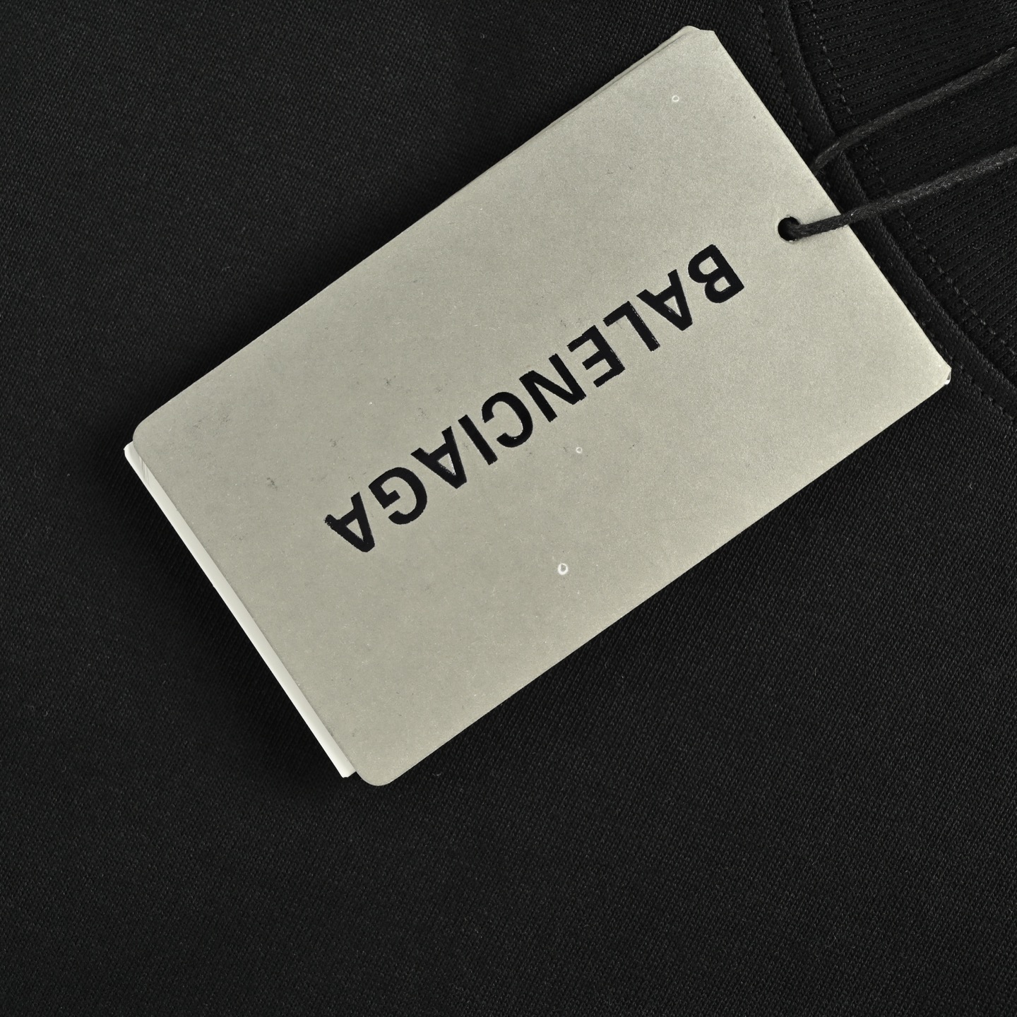 Balenciaga 25ss short sleeve with misplaced letter logo embroidery