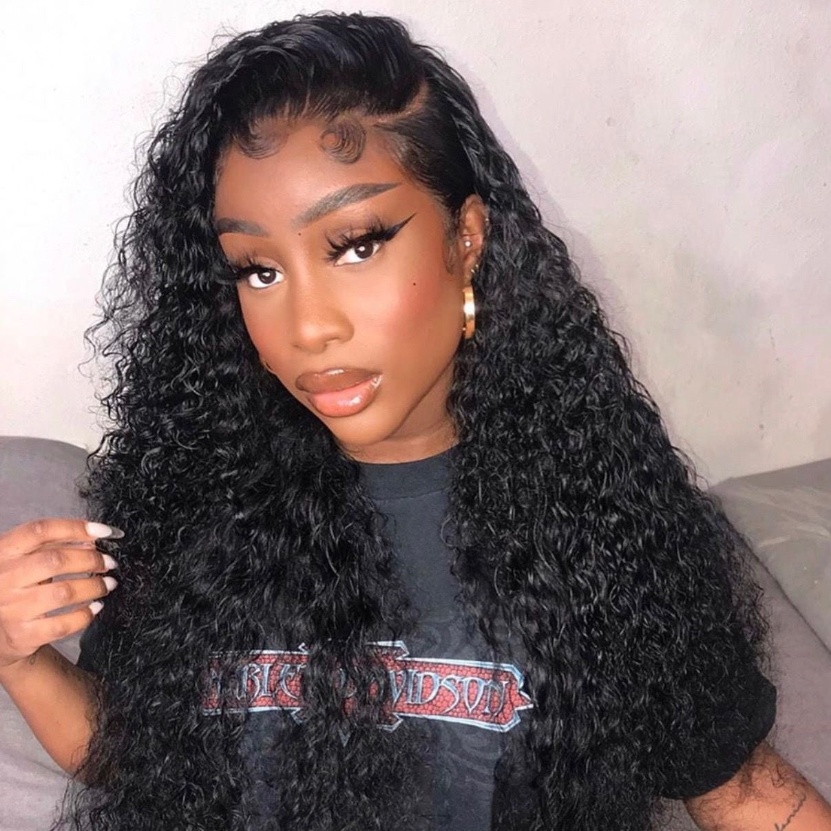 Luna Long Curly Wigs | Middle Part 150% Density Natural Hair Line | Hair Cup Free Gifts