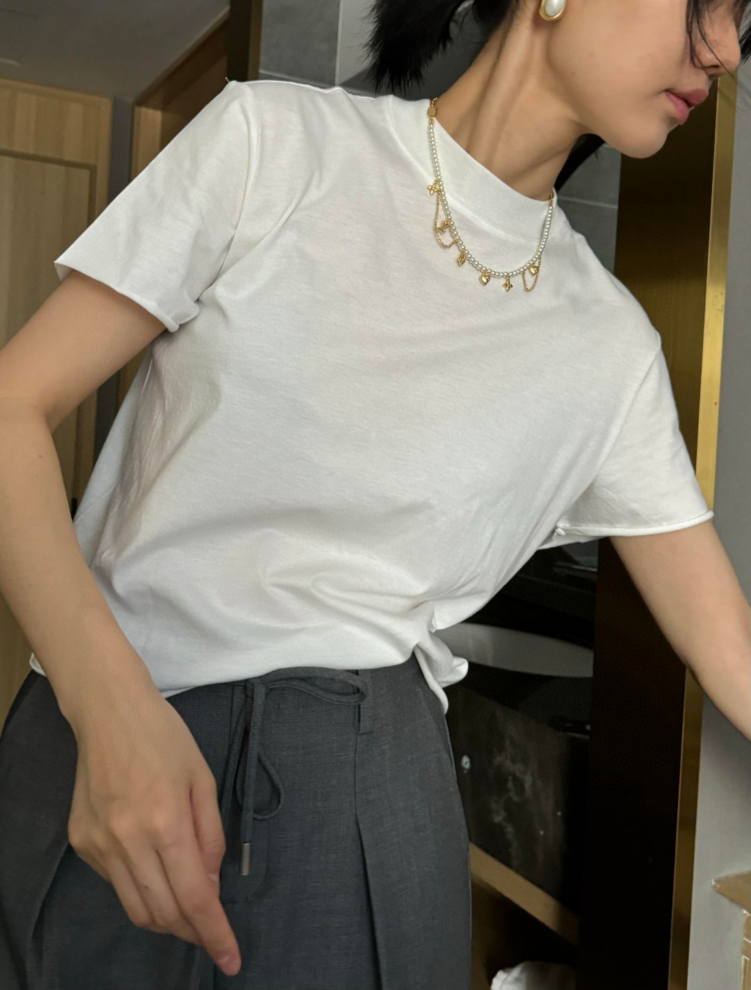 Louis Vuitton floral pearl necklace