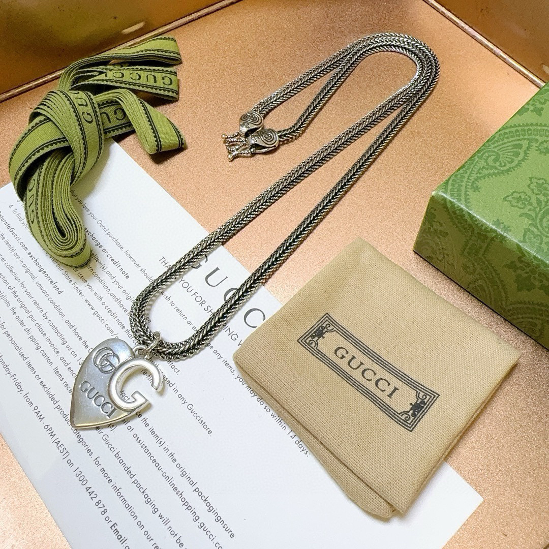 Gucci Anger Forest series new double G heart retro necklace