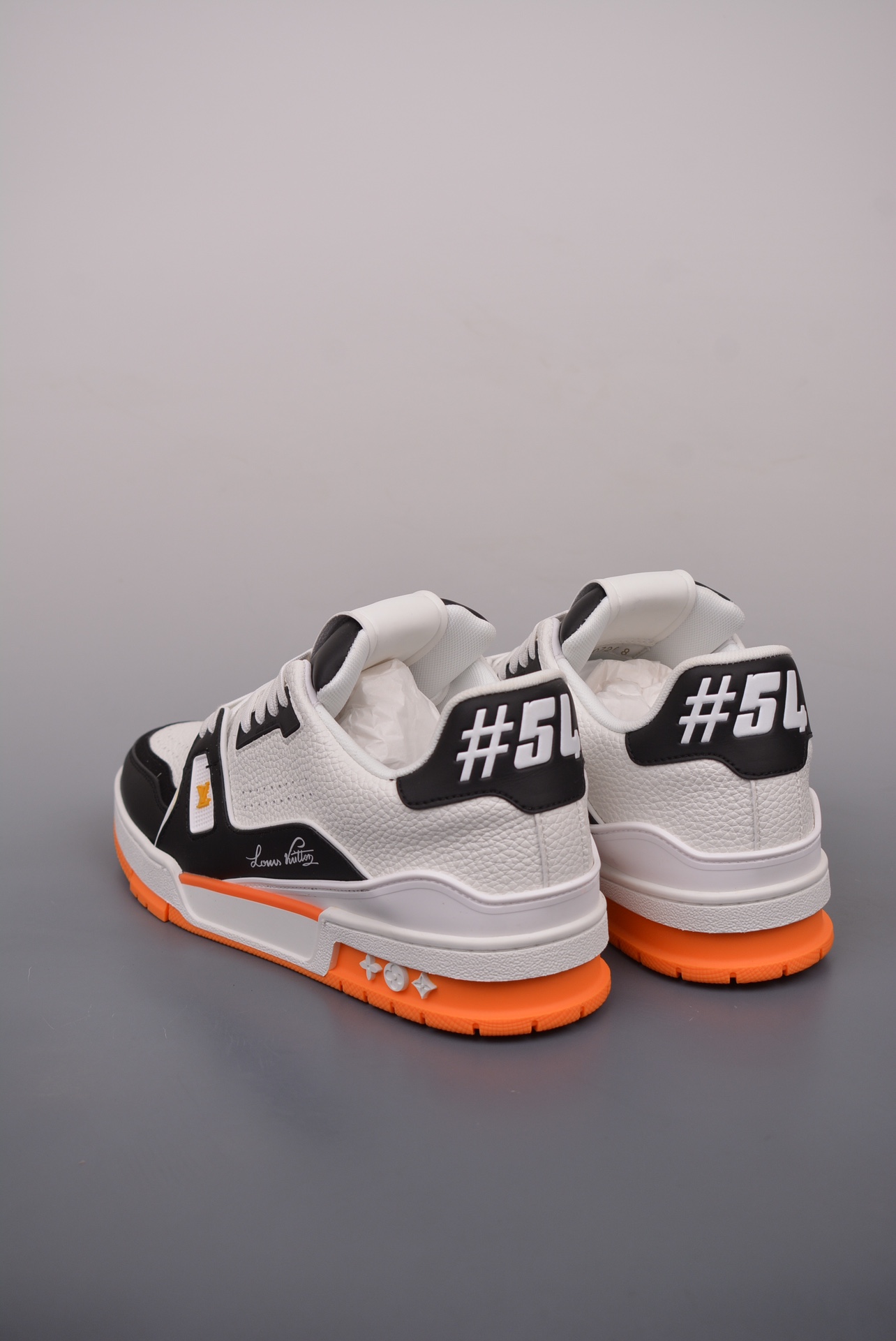 Louis Vuitton Trainer Sneaker Low Black, White and Orange Signature Edition 1ADE00