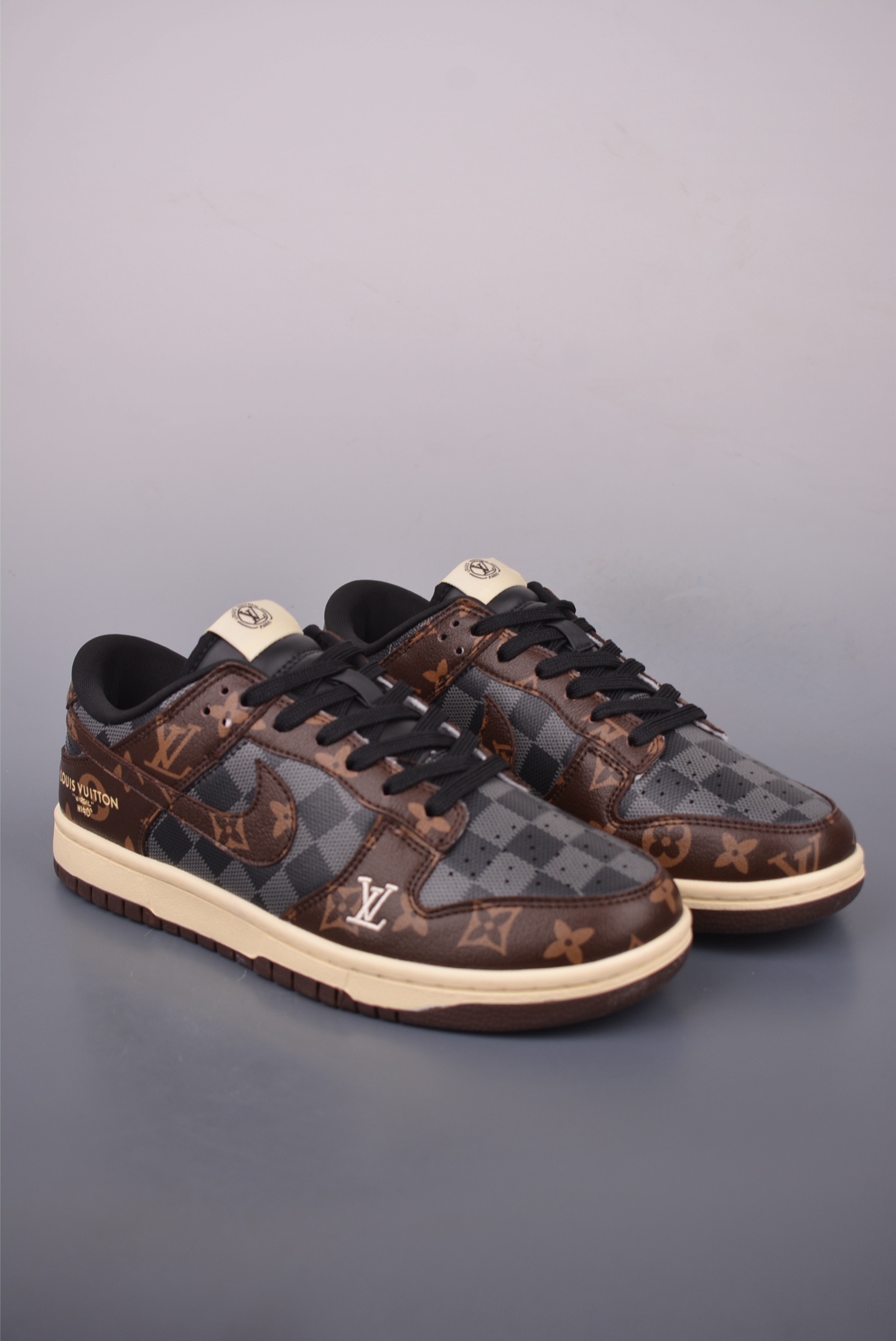 LV x Nike SB Dunk Low 