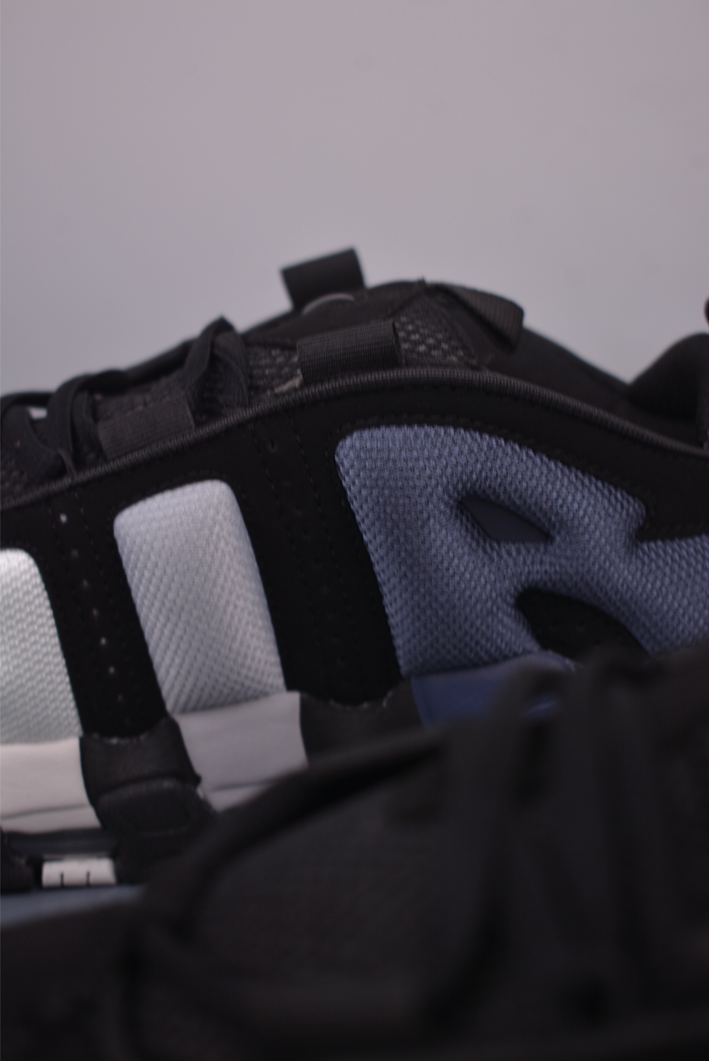 Nike Air More Uptempo Low 